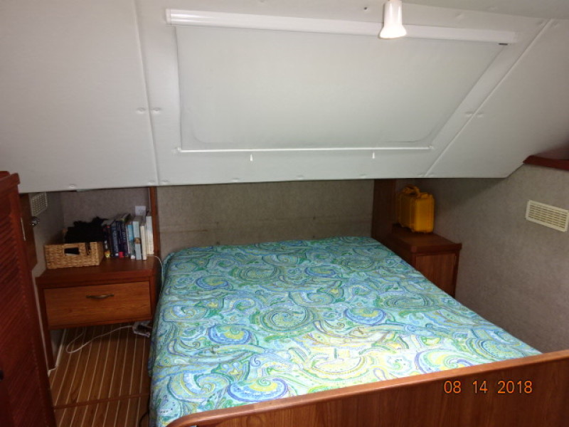 2002 Endeavour Trawler Cat