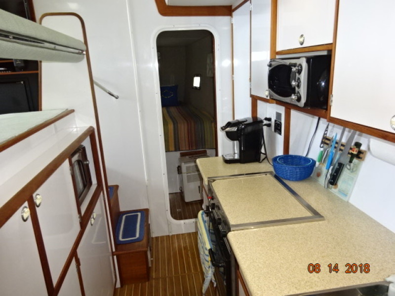 2002 Endeavour Trawler Cat