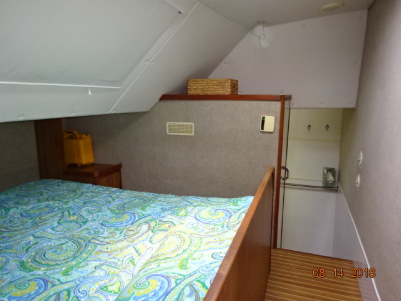 2002 Endeavour Trawler Cat