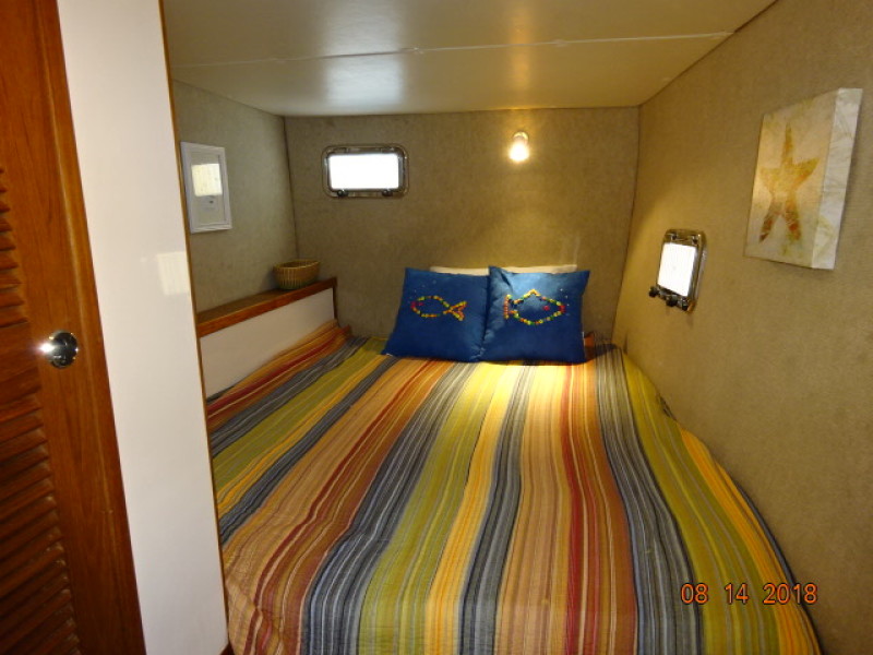 2002 Endeavour Trawler Cat