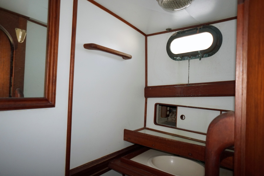 1981 Albin Trawler