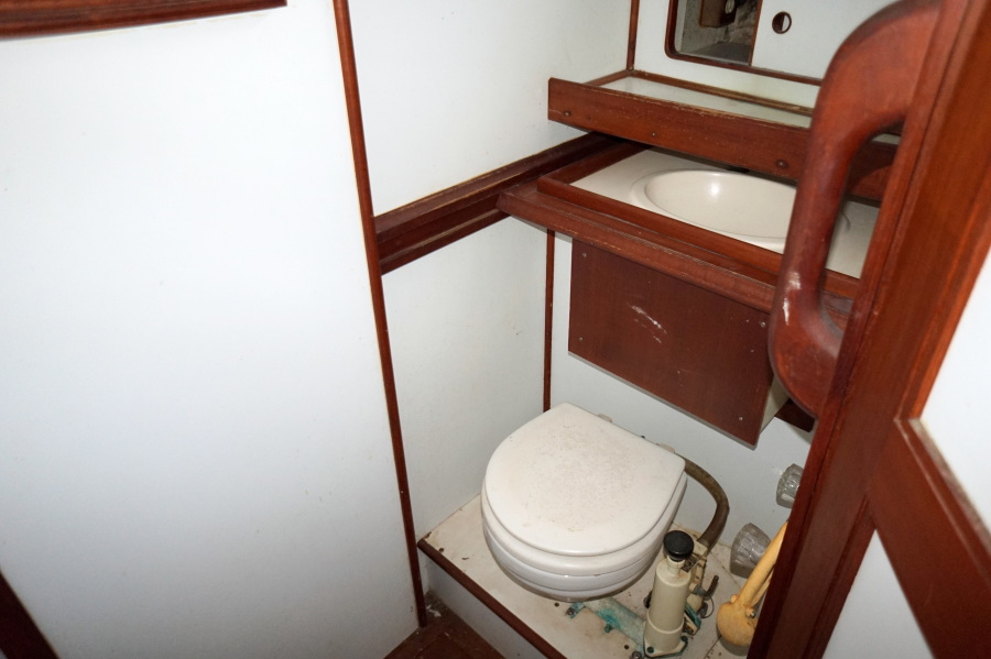1981 Albin Trawler