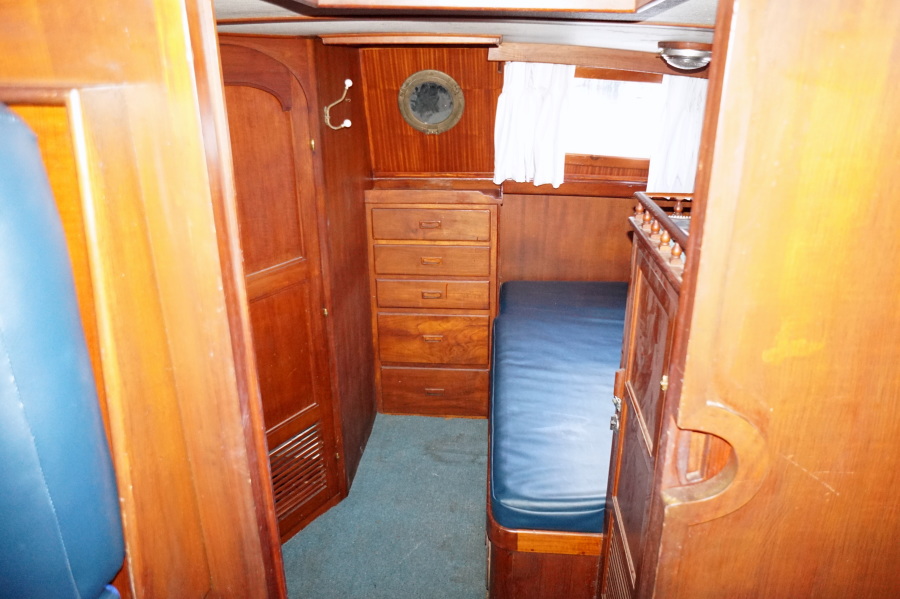 1981 Albin Trawler