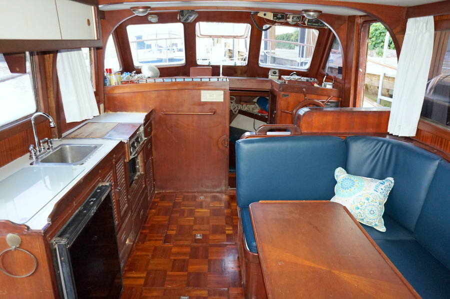 1981 Albin Trawler