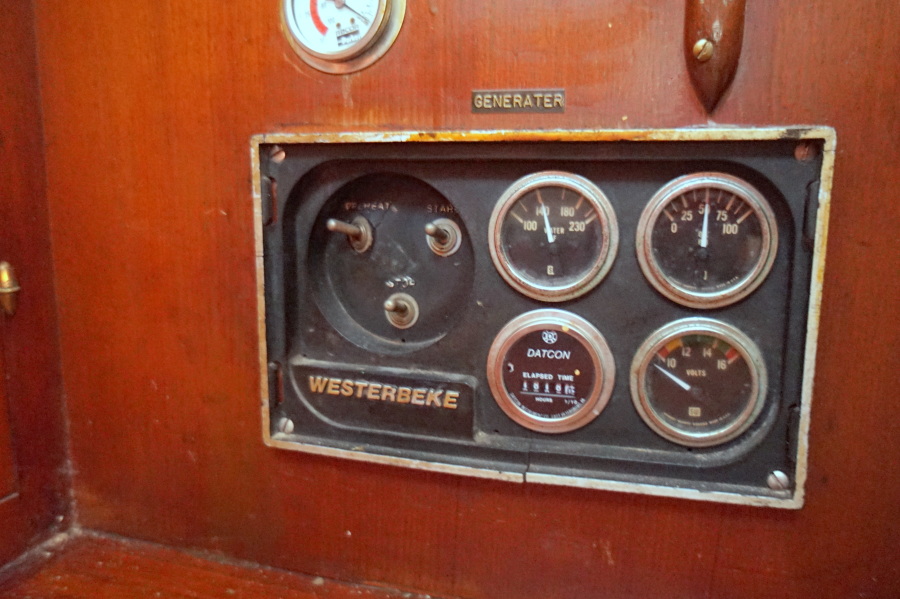 1981 Albin Trawler