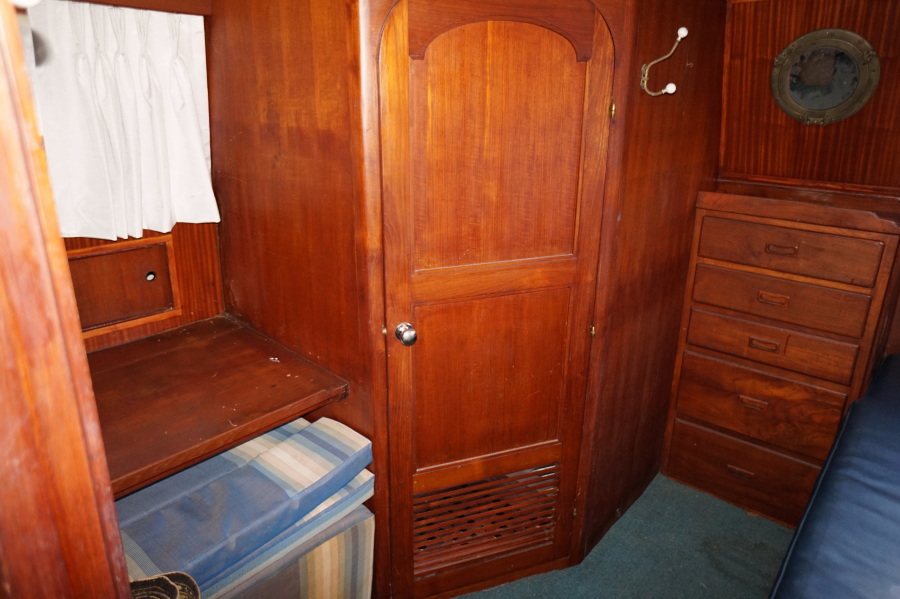 1981 Albin Trawler