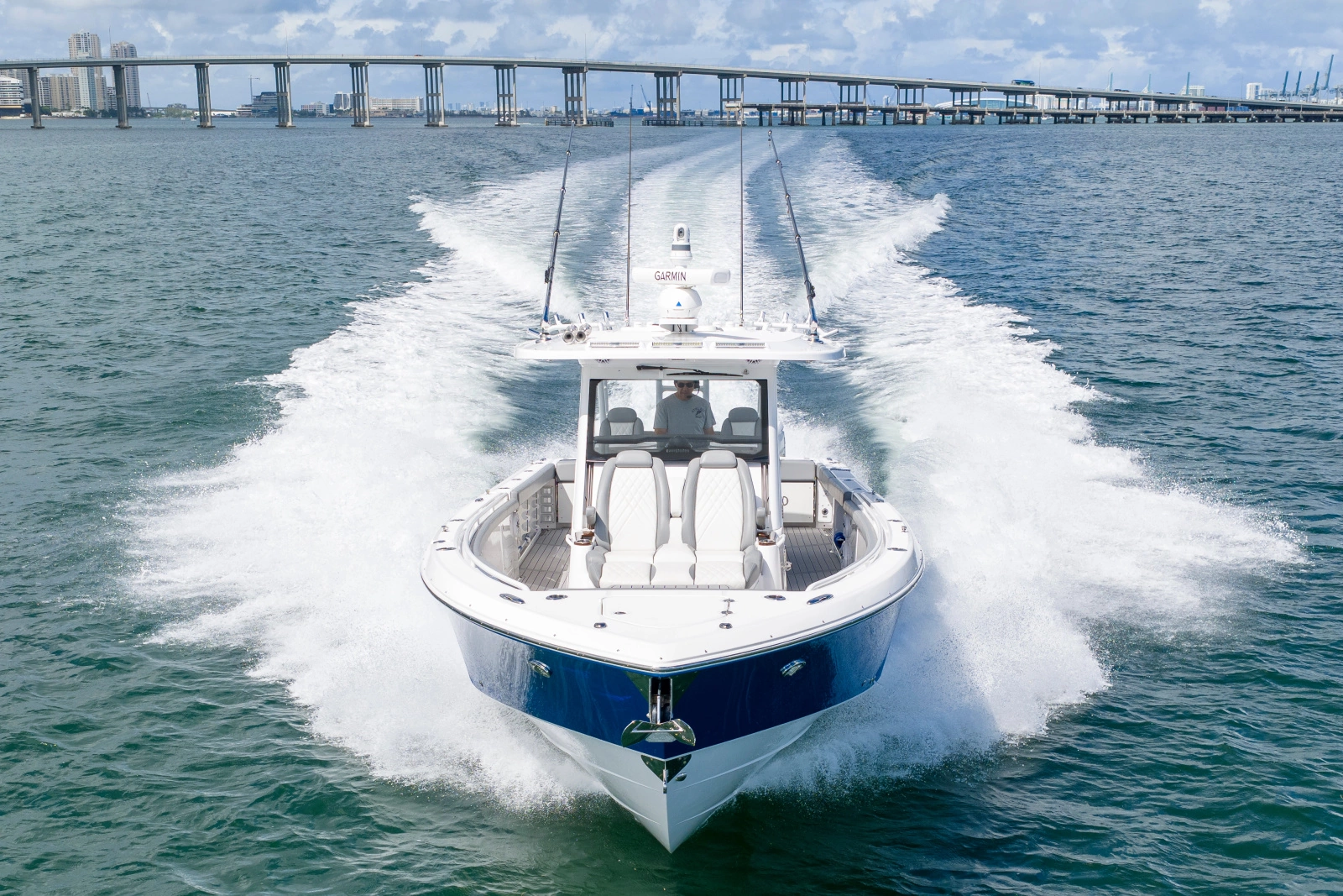 2023 Everglades 395 CC