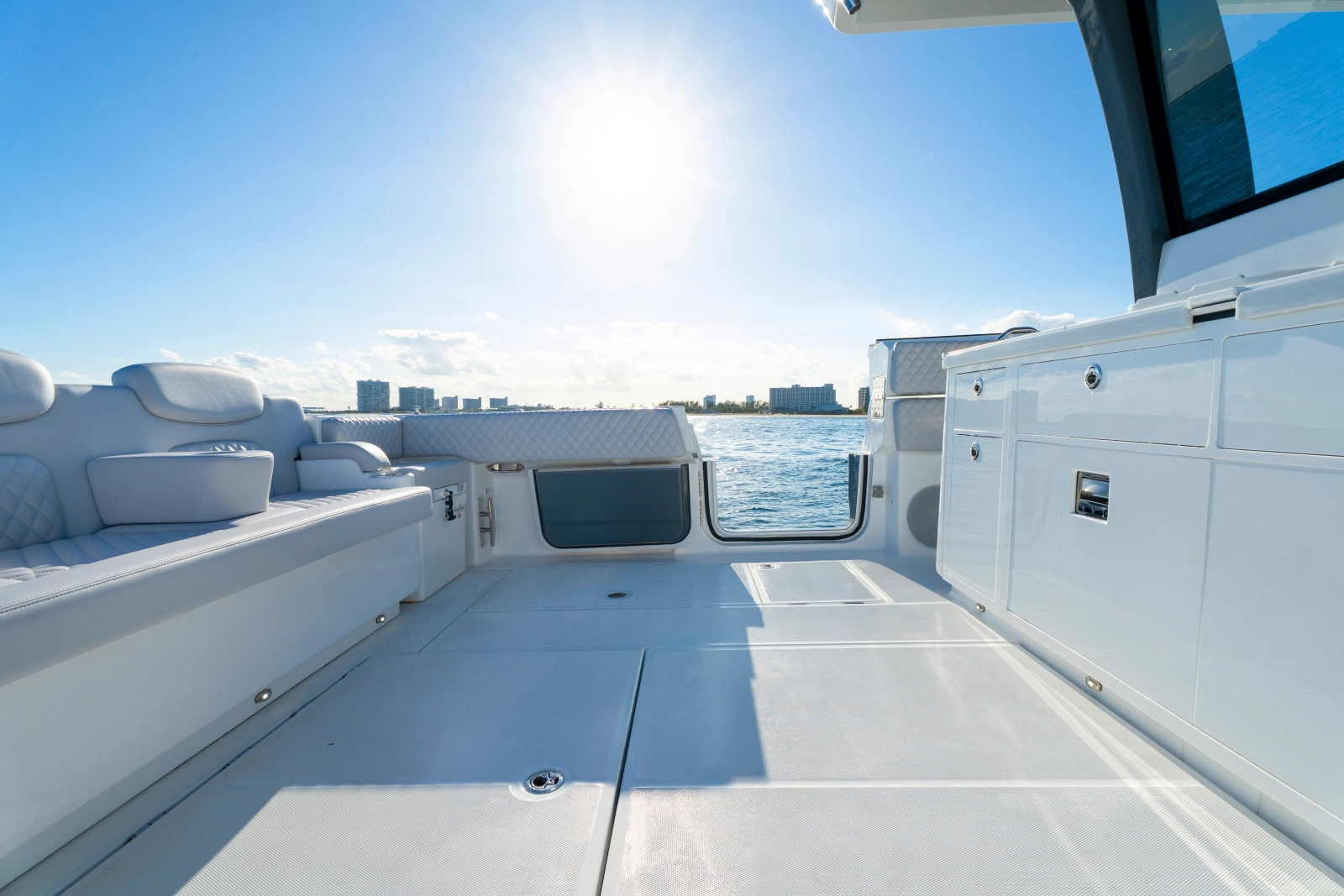 56ft HCB Yacht For Sale