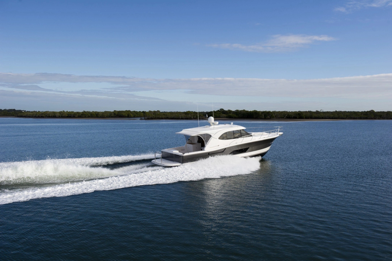445 SUV 44ft Riviera Yacht For Sale