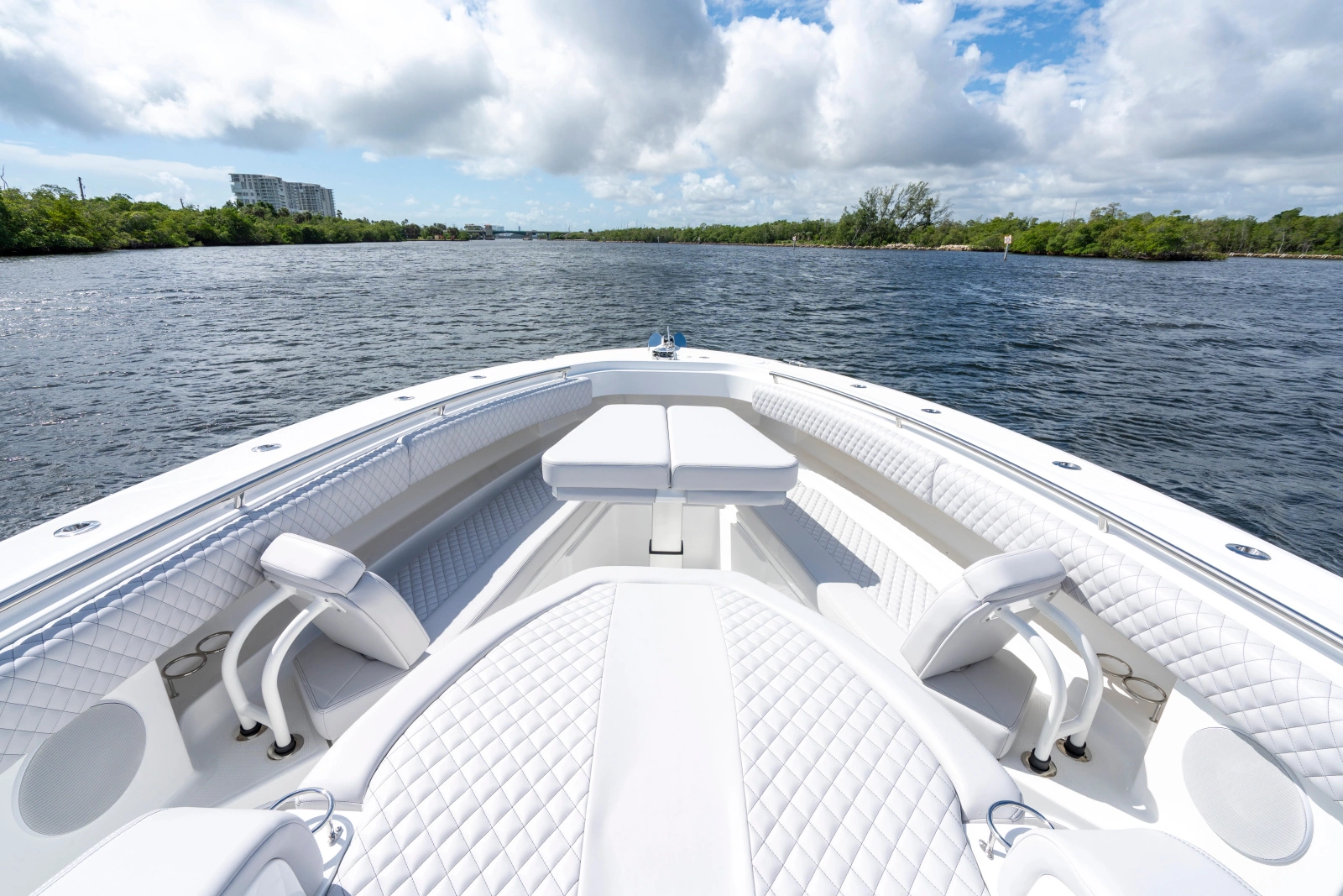 42 Lujo 42ft HCB Yacht For Sale