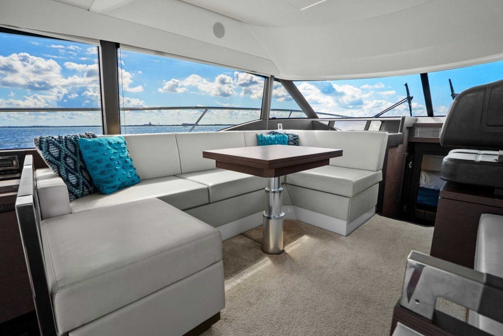 2020 Prestige 460 Flybridge