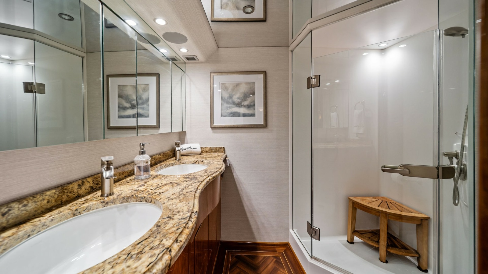Luxurious Ensuite Bathroom with Shower