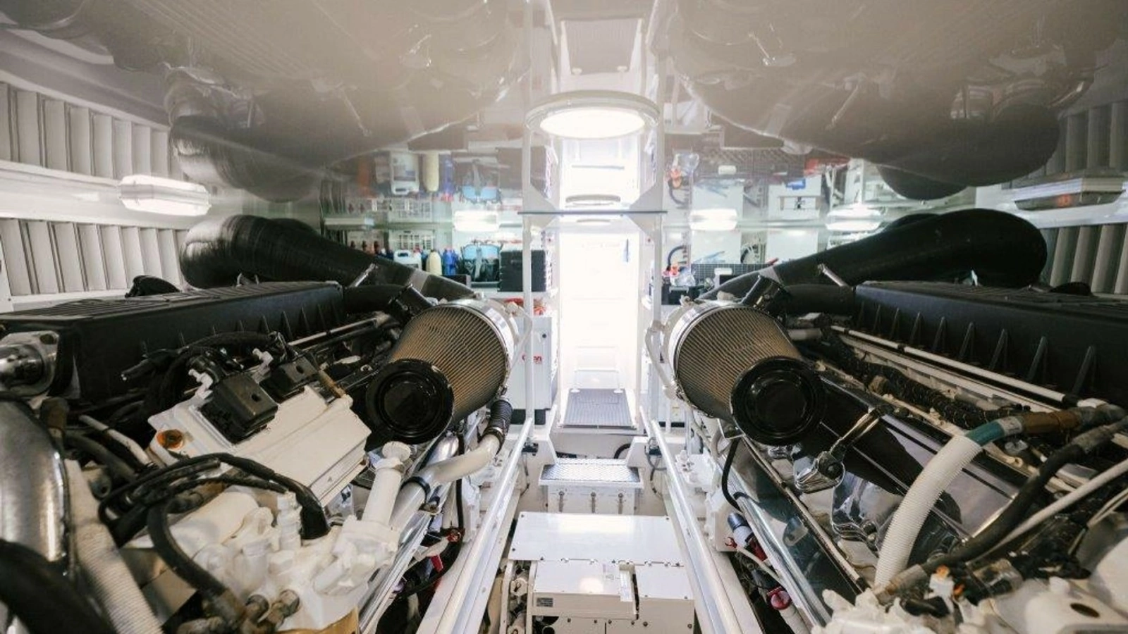 2007 64 Viking CNV Evil Eyes Engine Room (2)