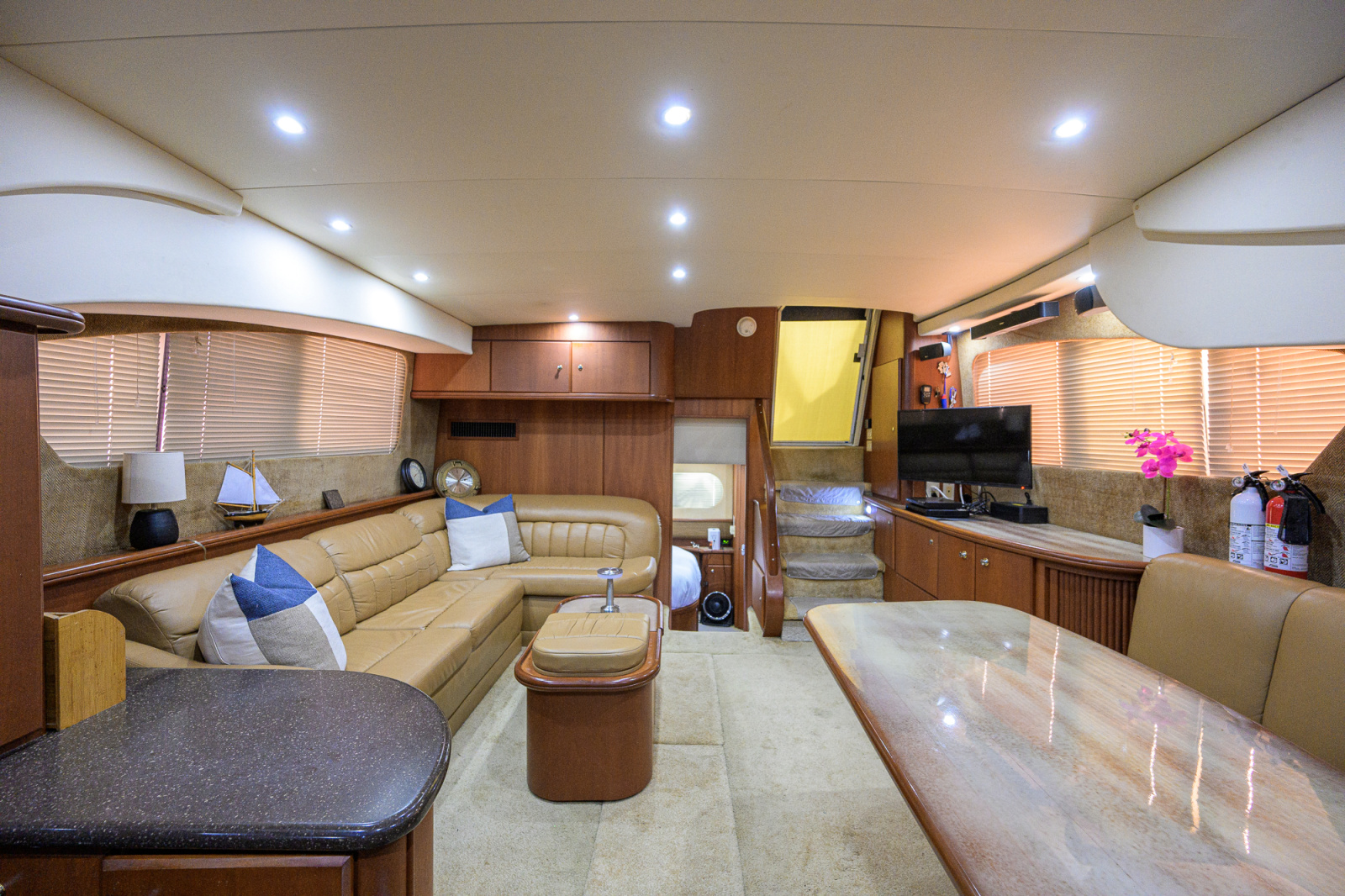 2005 Silverton 39 Motor Yacht