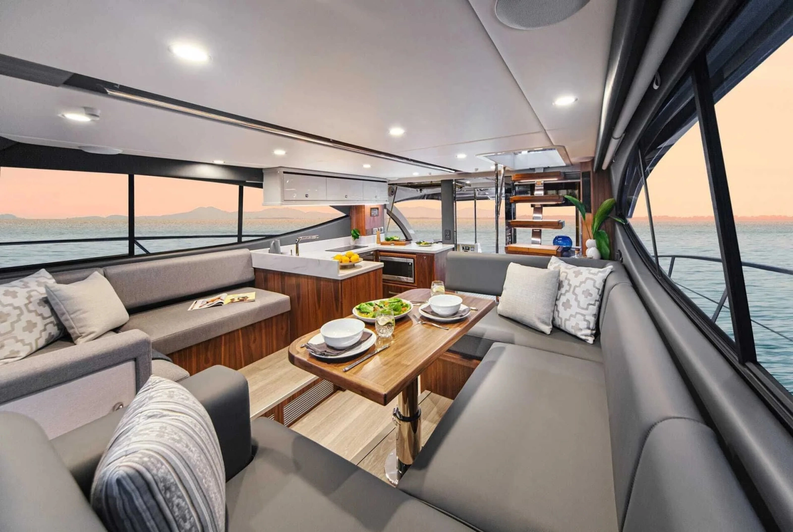 46 Sports Motor Yacht 46ft Riviera Yacht For Sale
