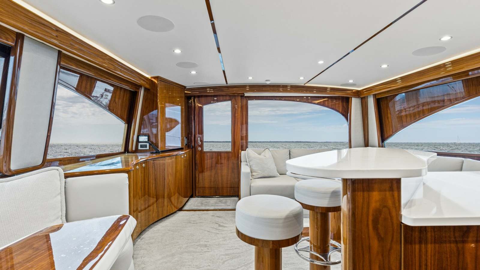 2022 Viking Convertible Cole Play Salon