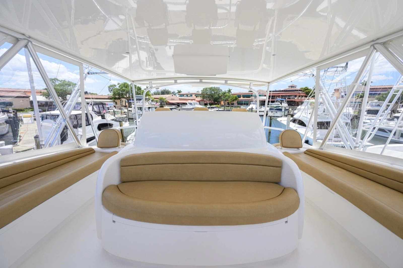 Viking 70 DESPERADO - Flybridge