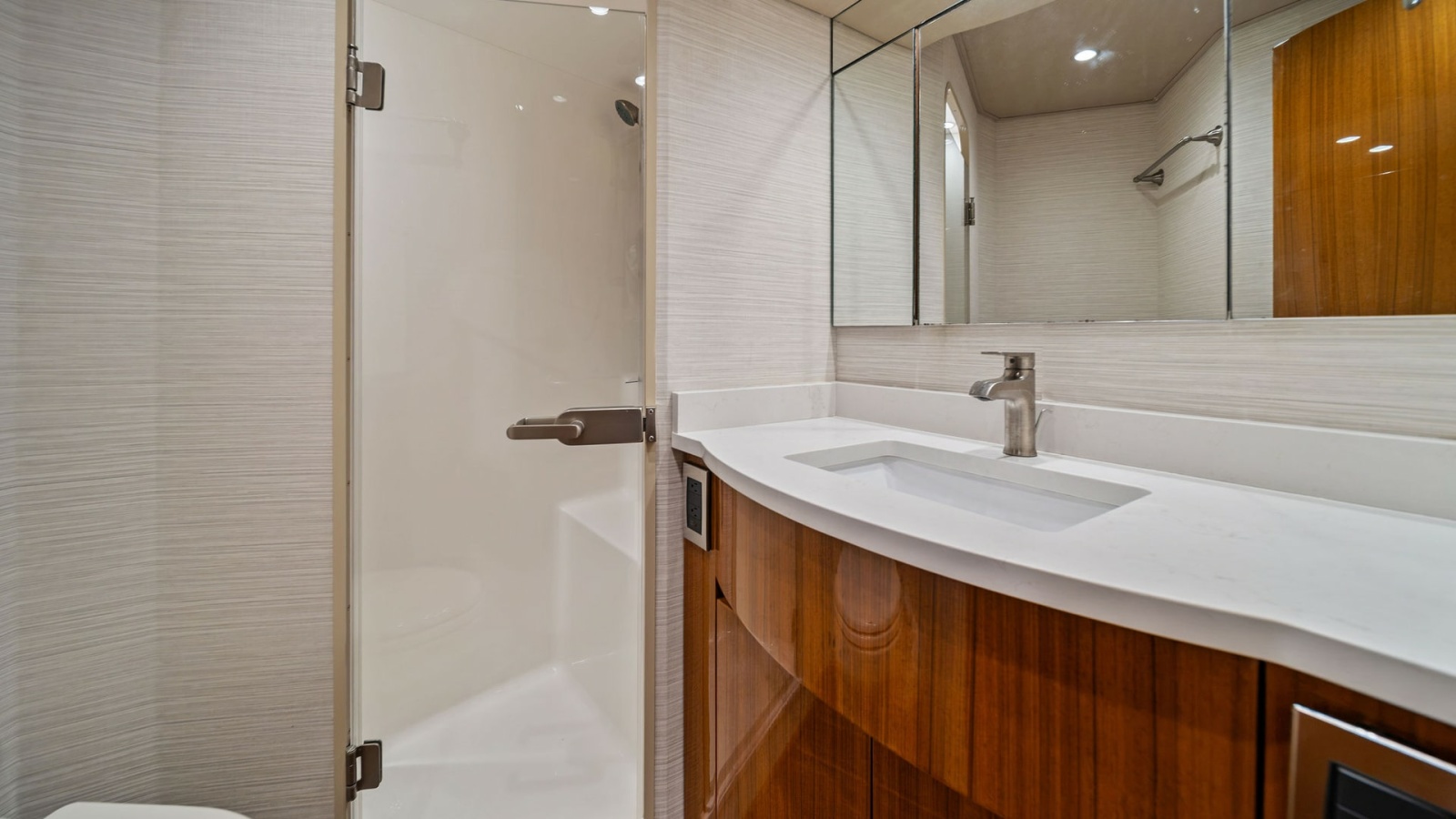Elegant Ensuite Bathroom with Shower