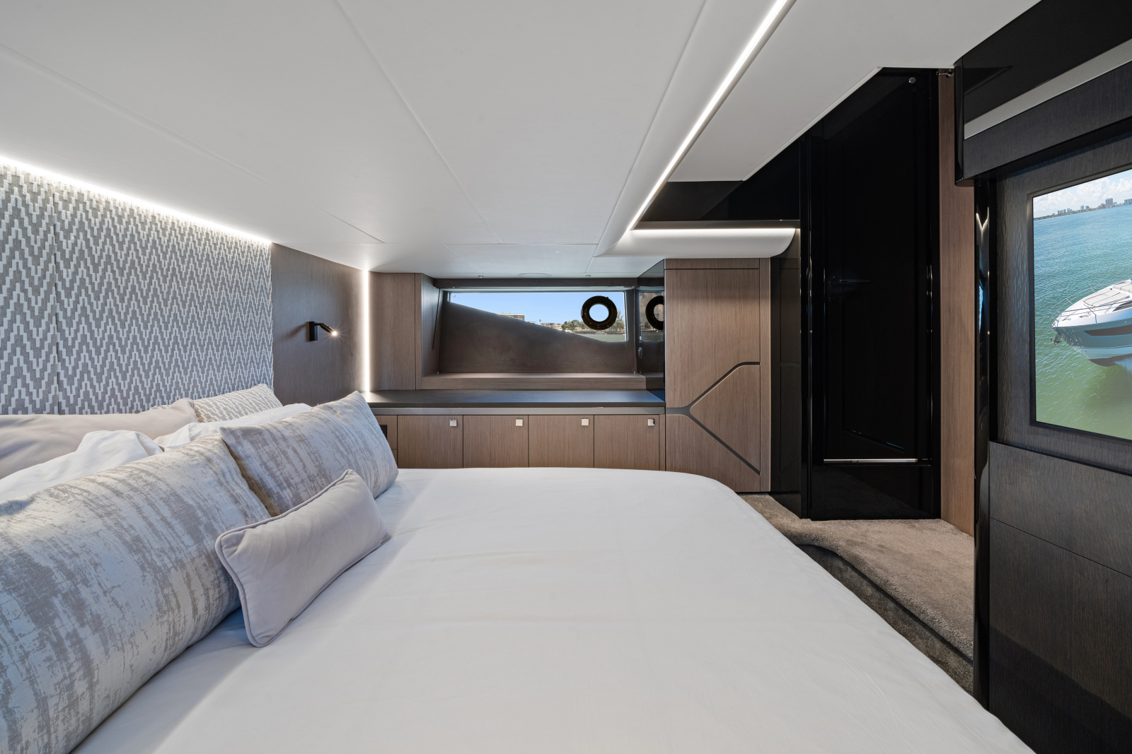 2024 Sunseeker Superhawk 55