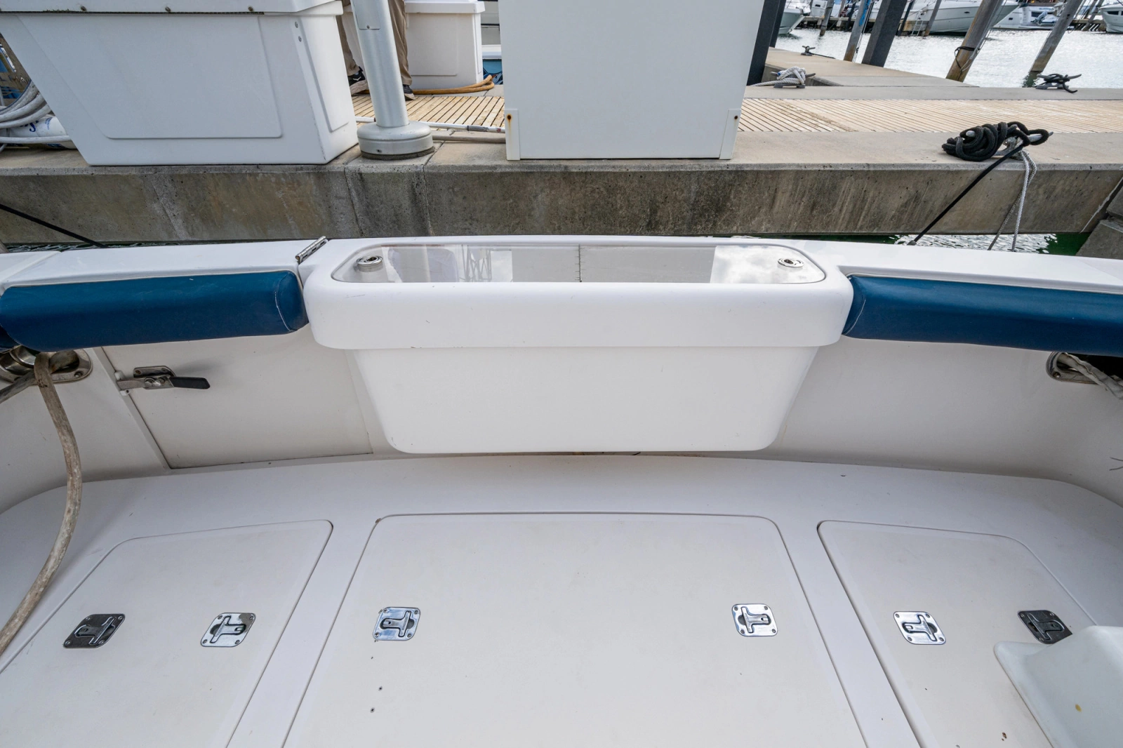 2001 Bertram 390