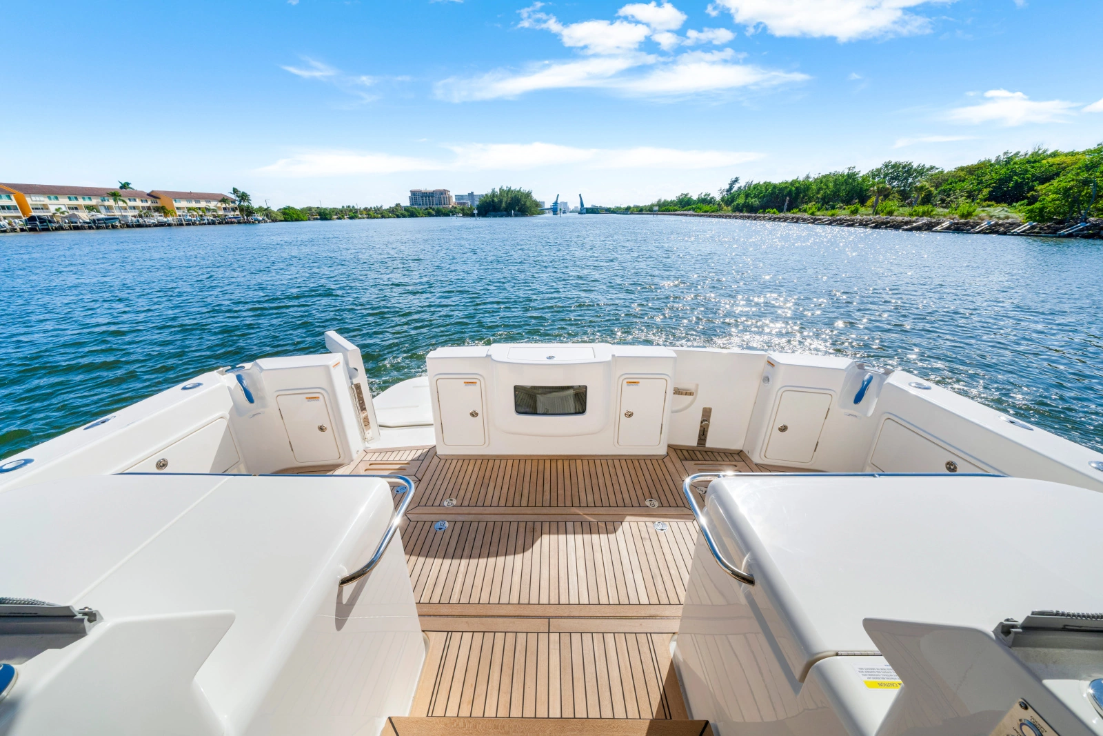 50 SPORTS MOTOR YACHT 50ft Riviera Yacht For Sale
