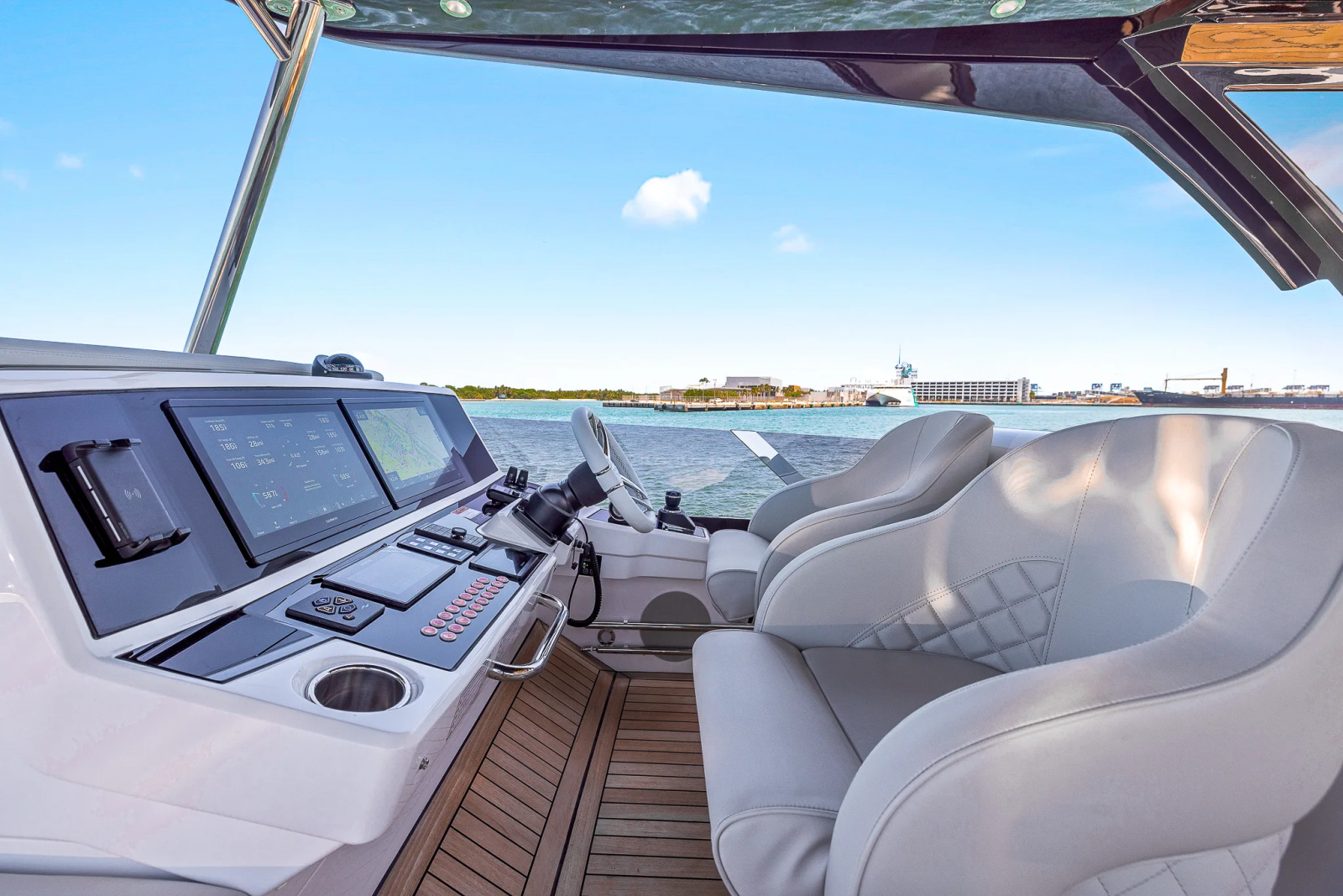 2024 Sunseeker Manhattan 68