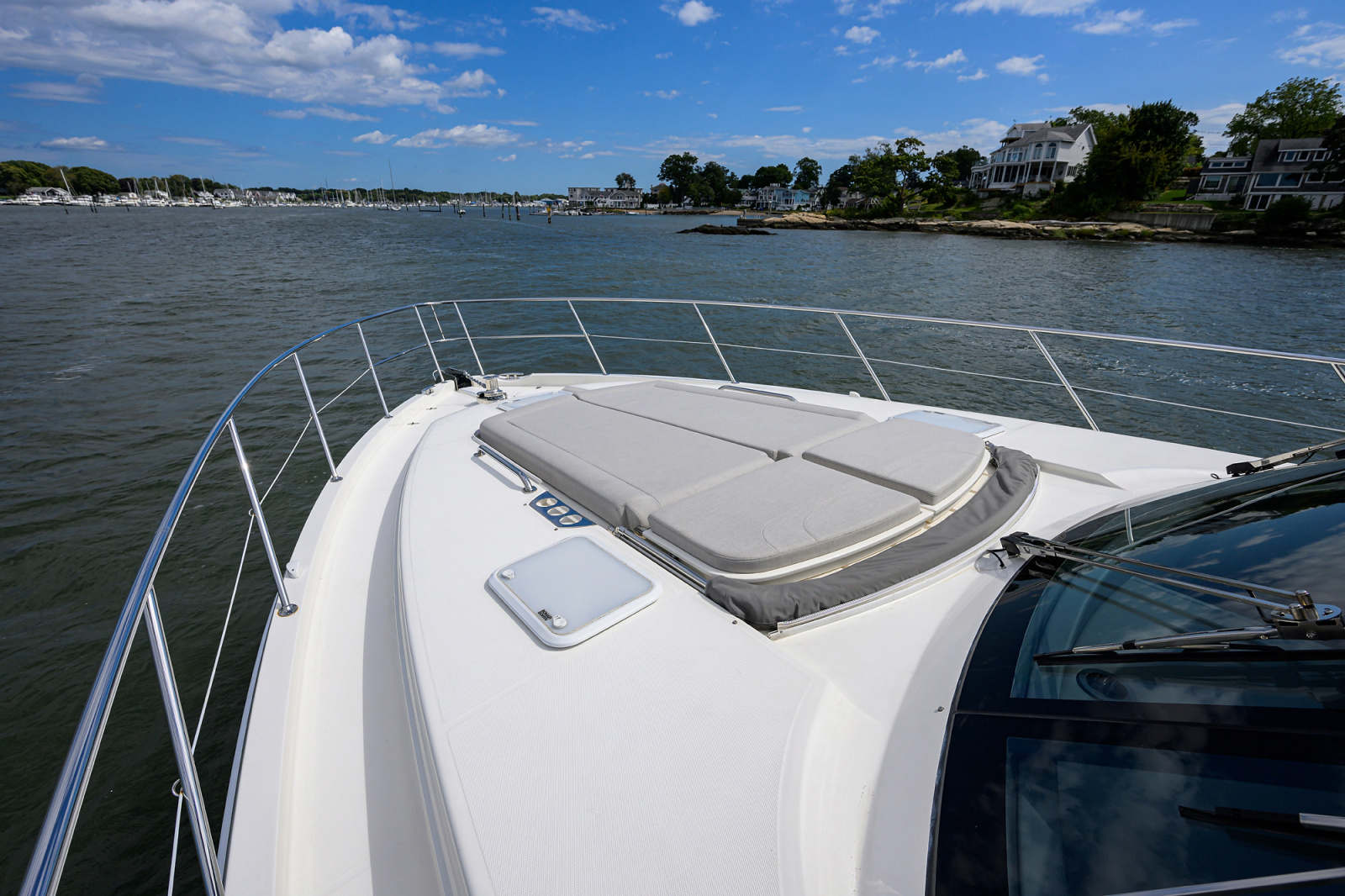 2023 Riviera 5400 Sport Yacht