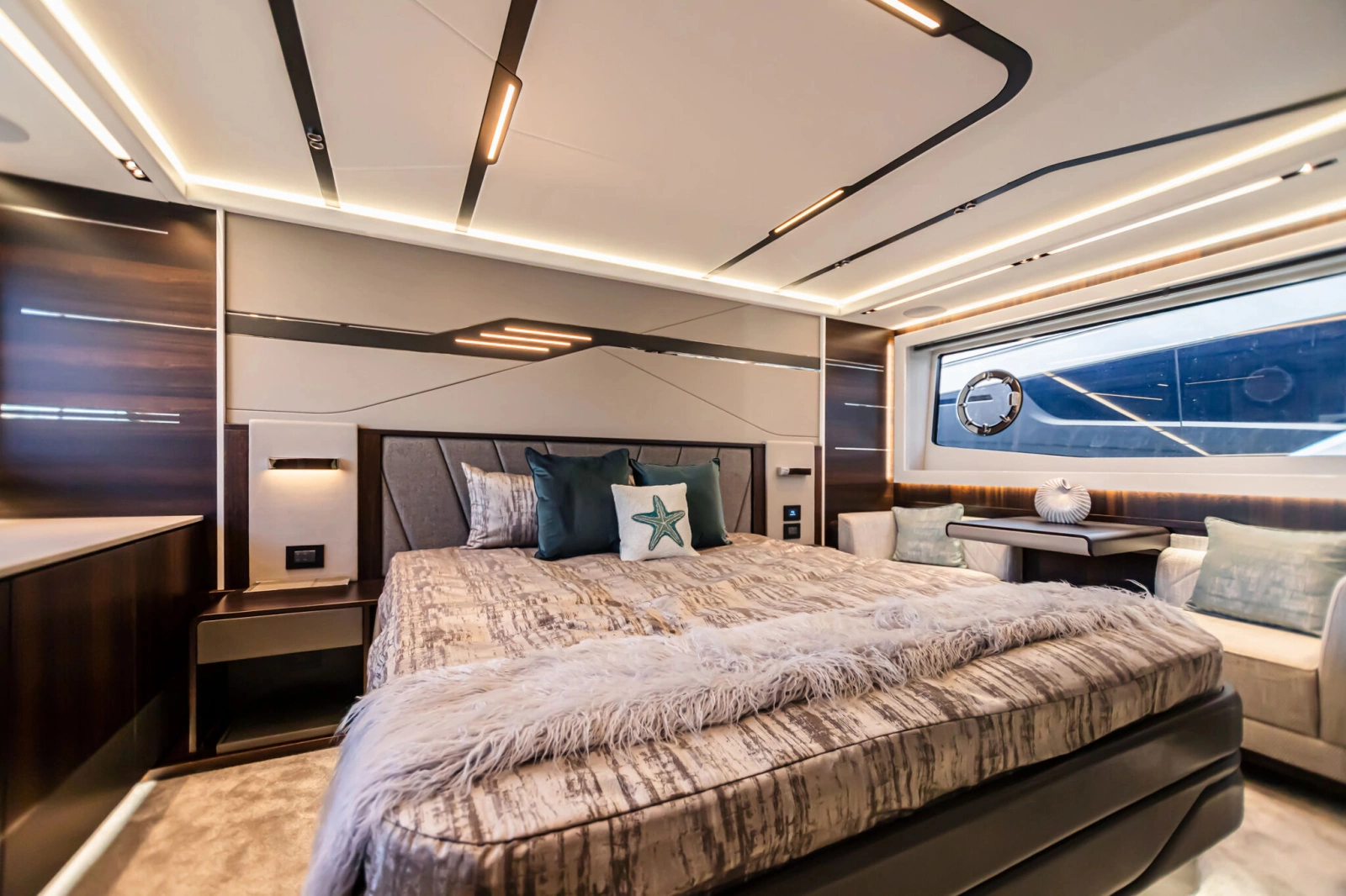 PREDATOR 65 65ft Sunseeker Yacht For Sale