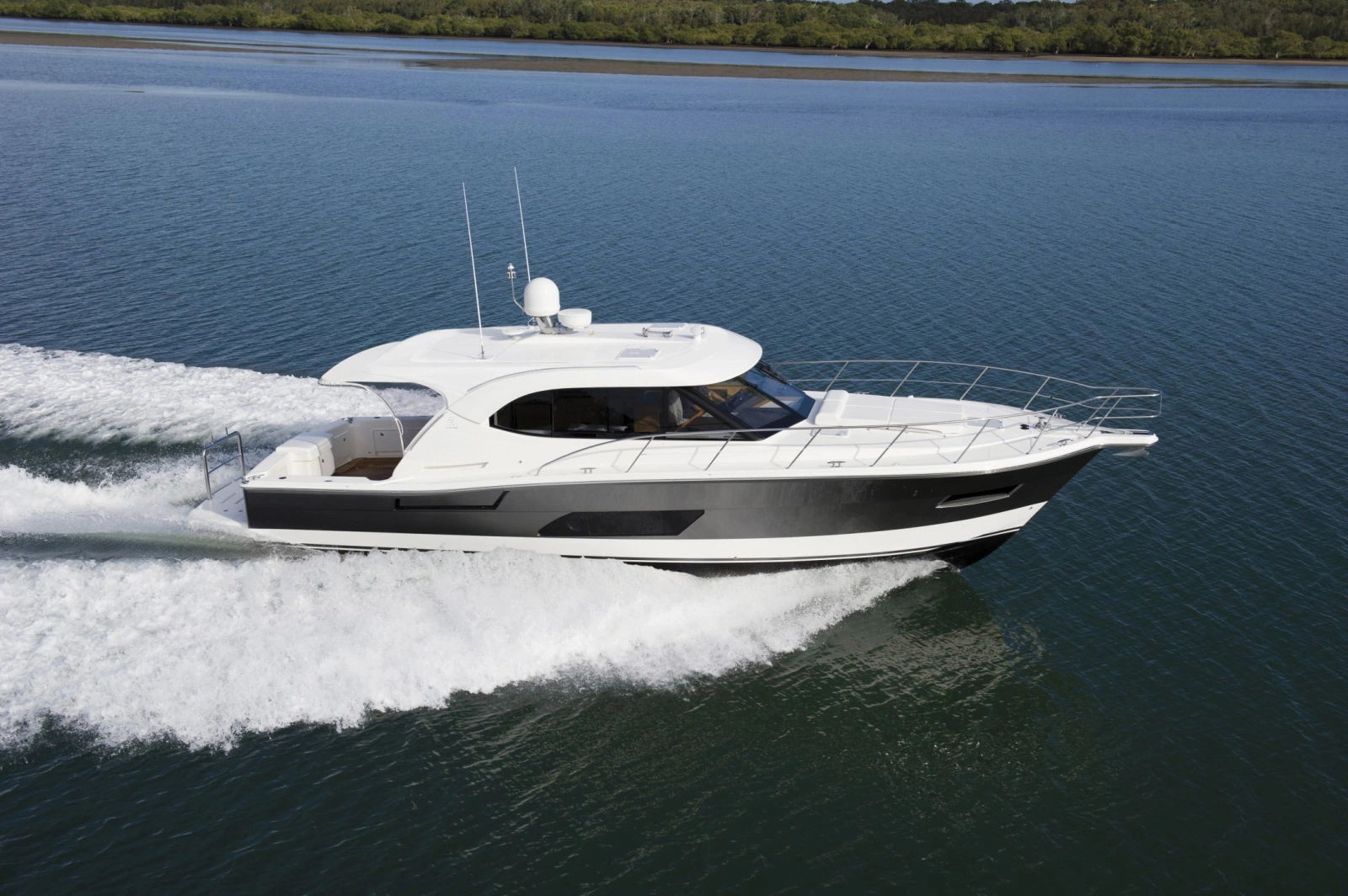 445 SUV 44ft Riviera Yacht For Sale