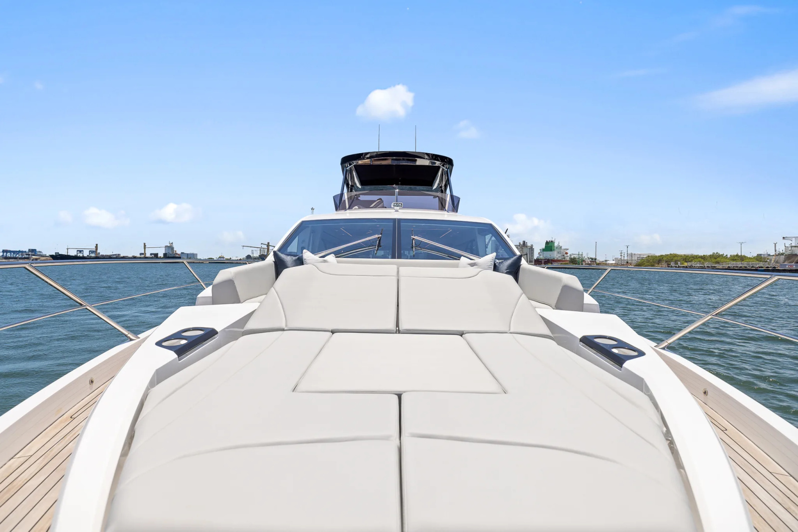 2024 Sunseeker Manhattan 68