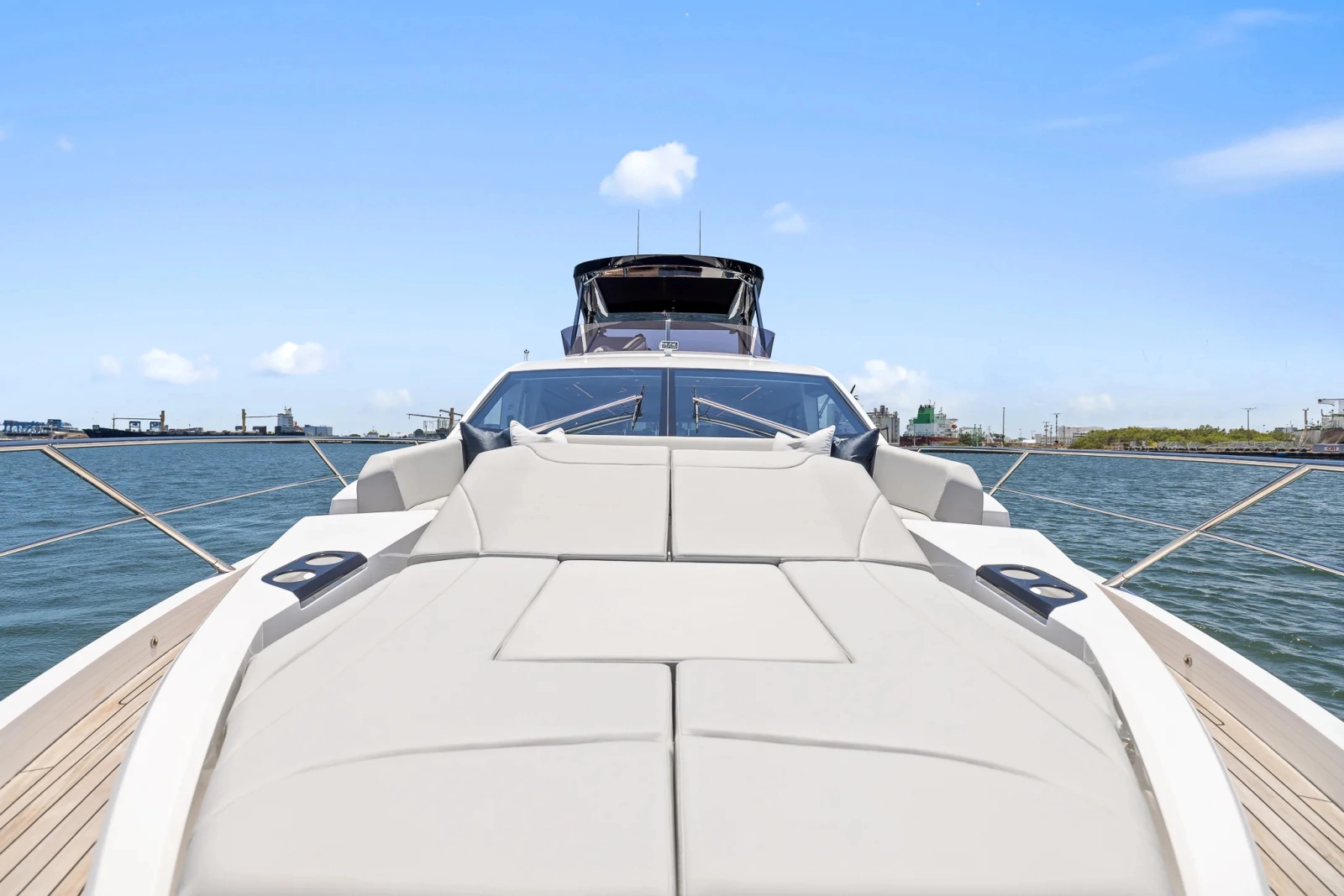 2024 Sunseeker Manhattan 68