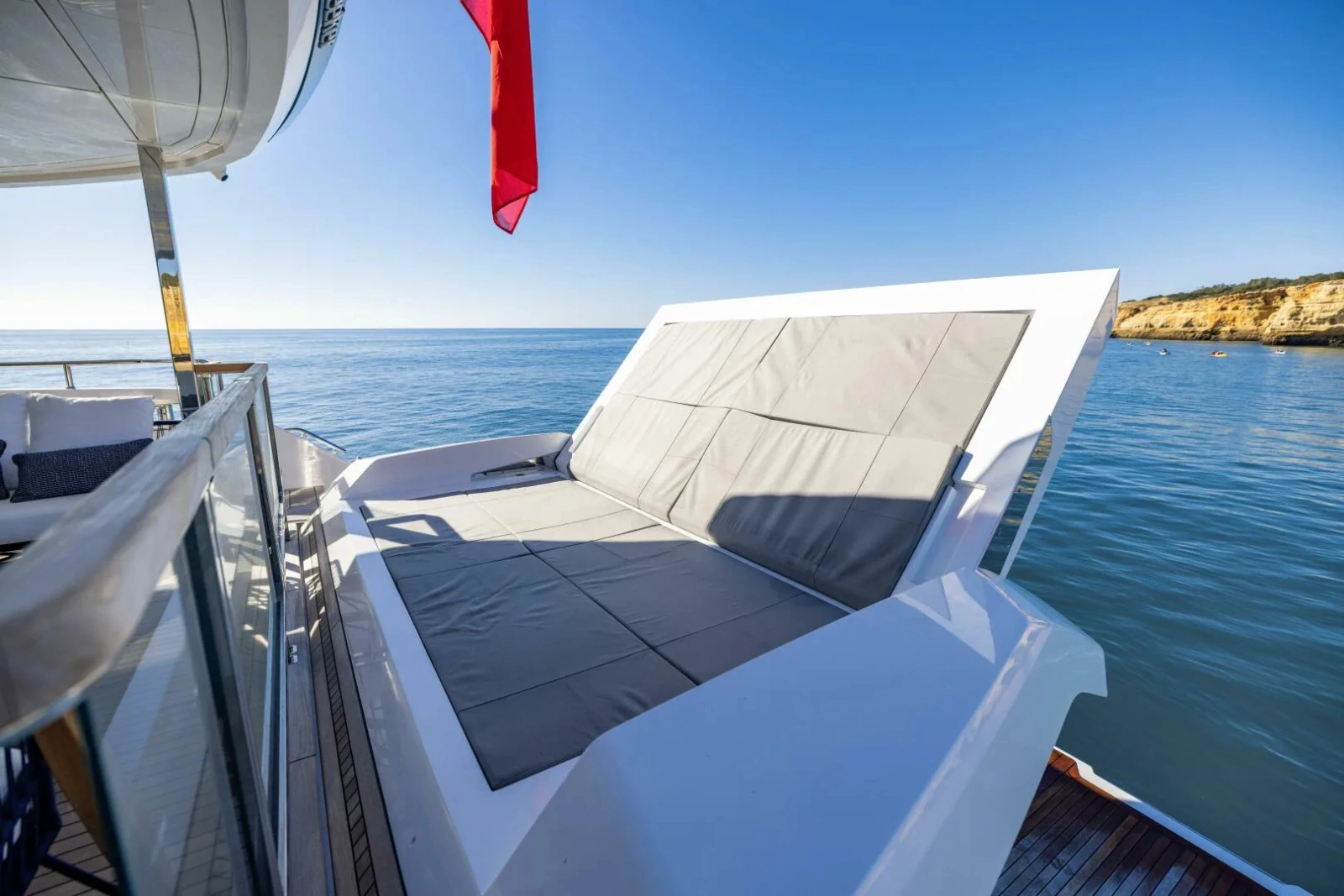 100 YACHT 100ft Sunseeker Yacht For Sale