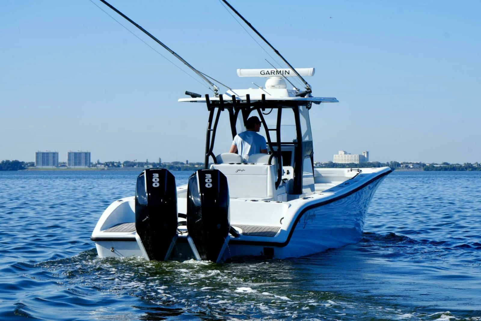 Yellowfin 32 Luhn 32- Profile