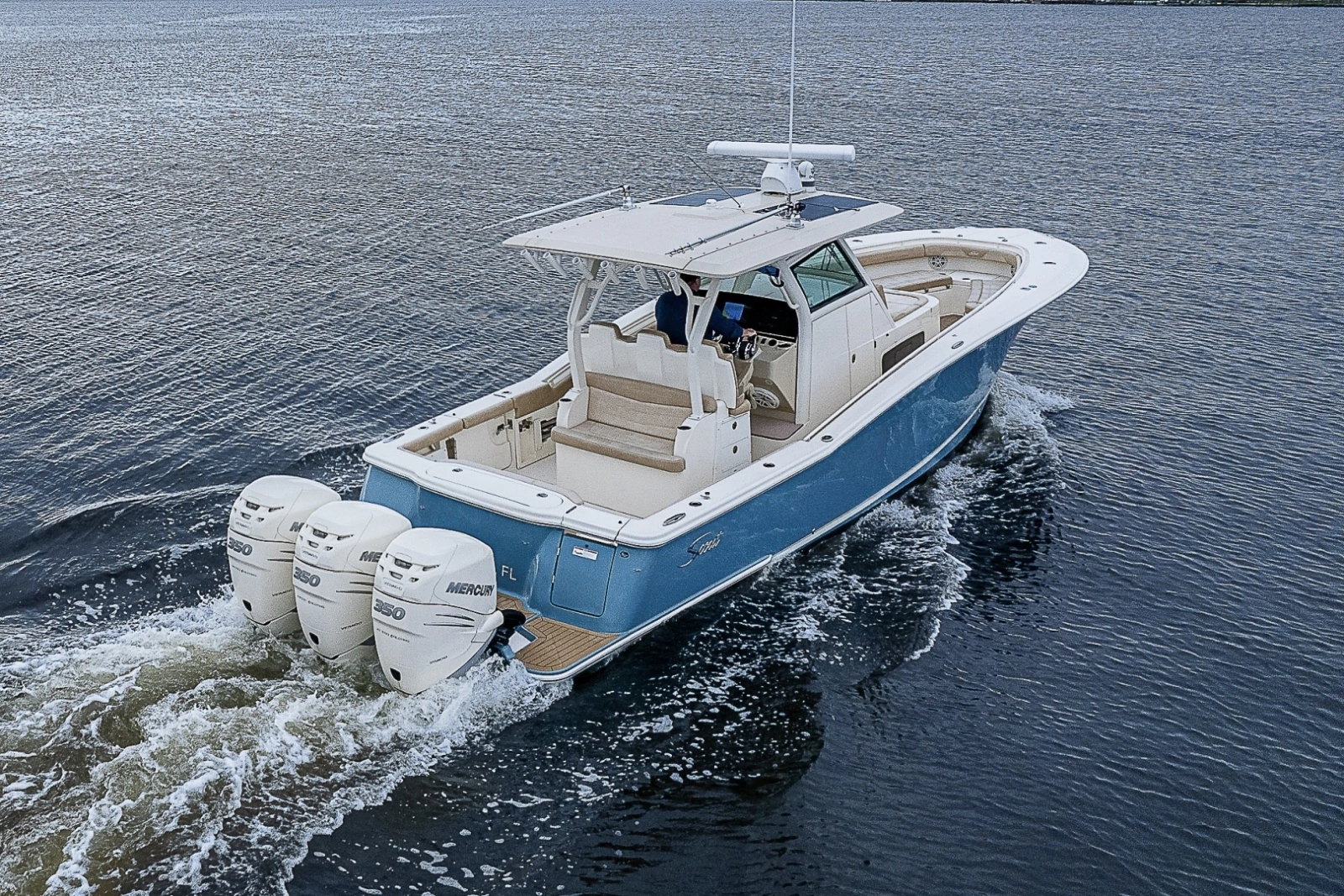 Scout 35 - WOLVERINE - Exterior Profile