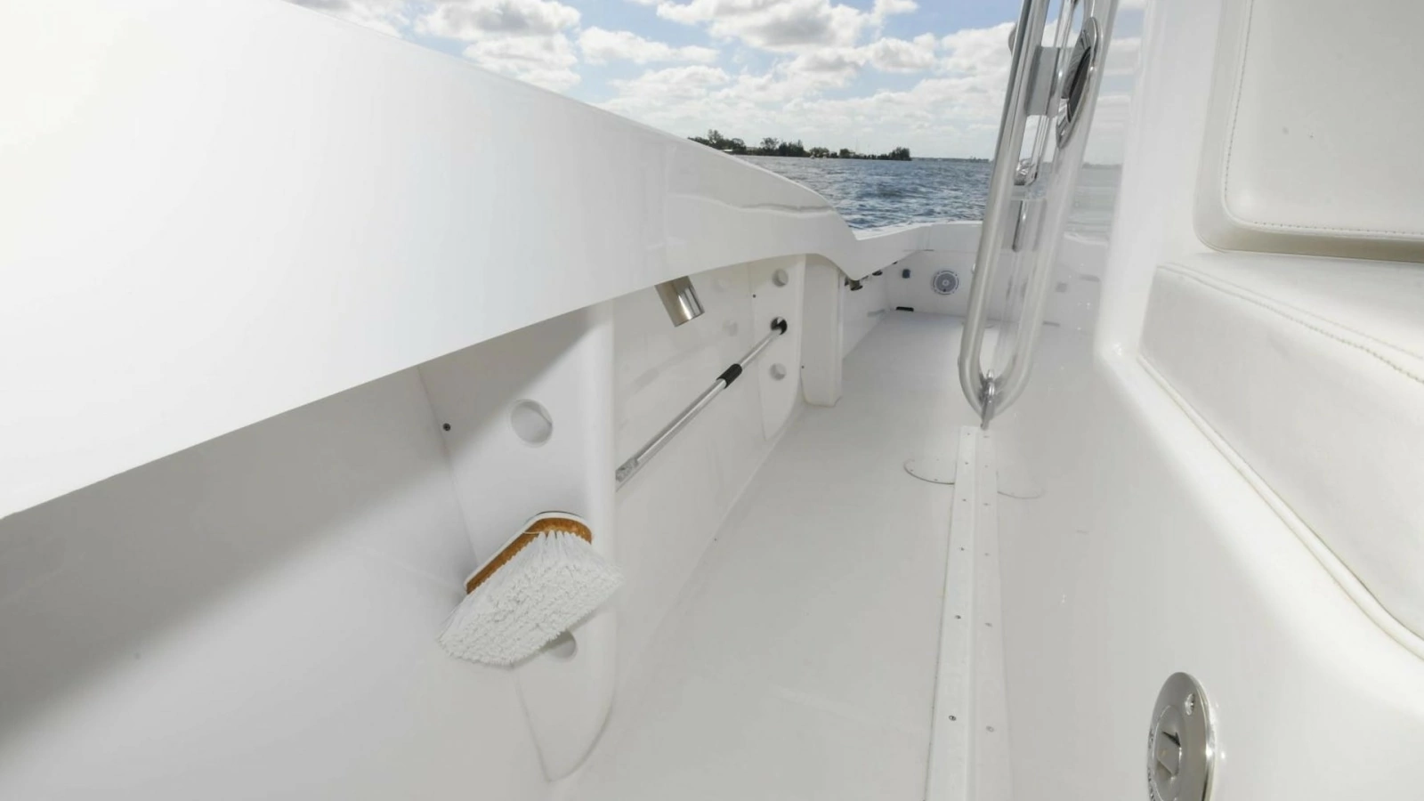 2019 Ocean Master 336 Center Console 