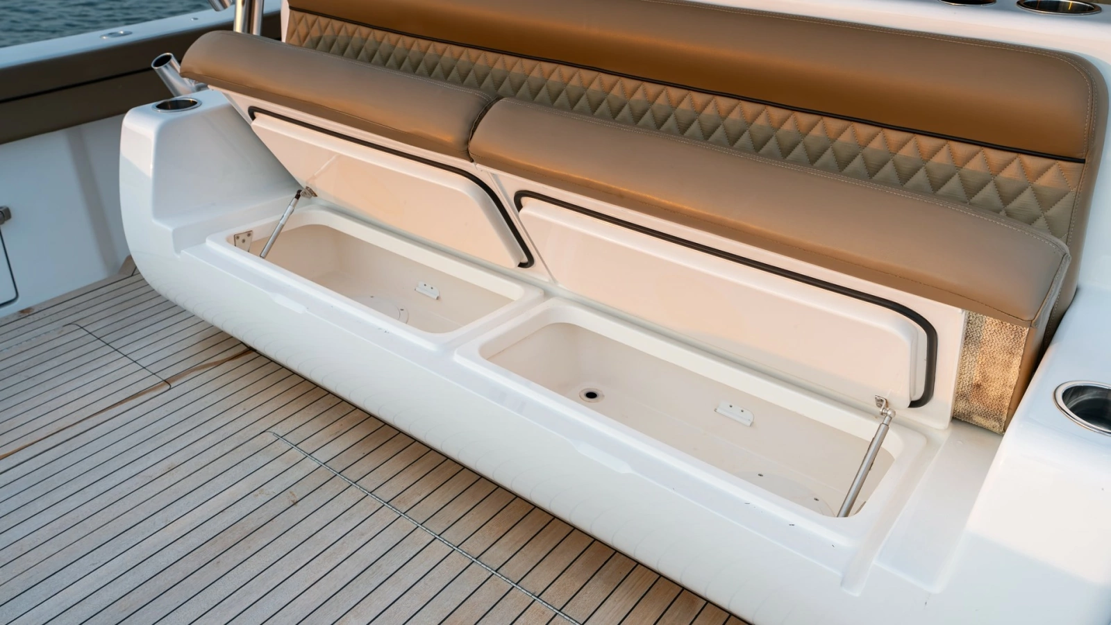 Aft Deck Seating with Storage