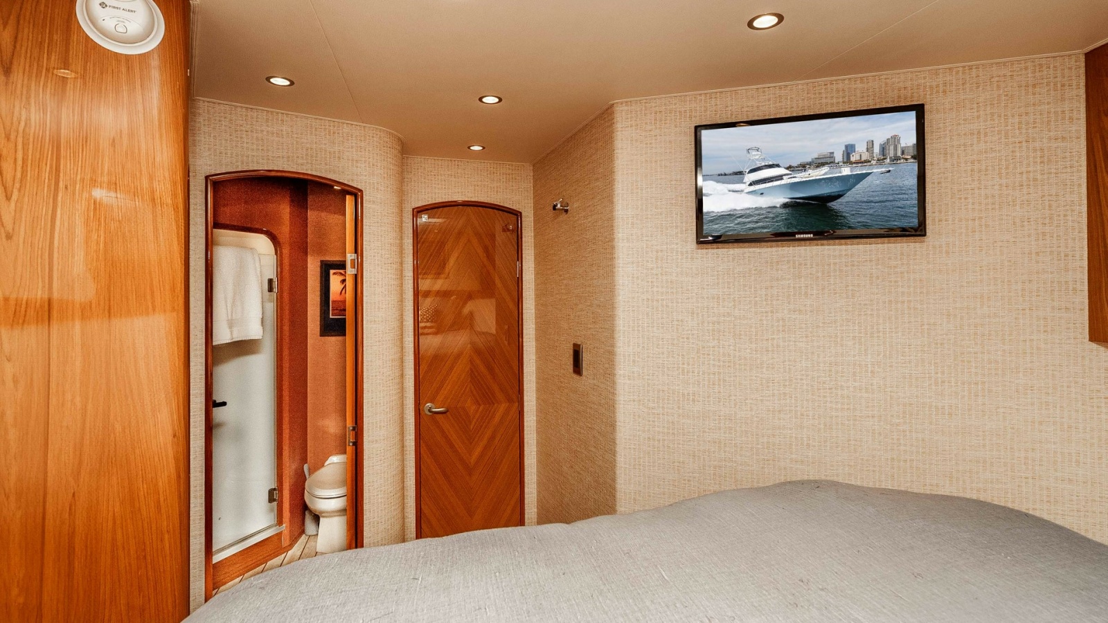 2014 Viking 76 Enclosed Bridge "TRANQUILO" Forward Guest Stateroom