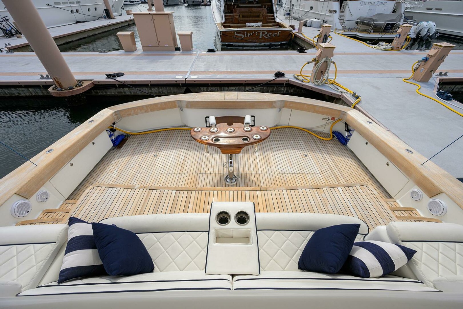 92' 2017 Viking 92 Enclosed Bridge