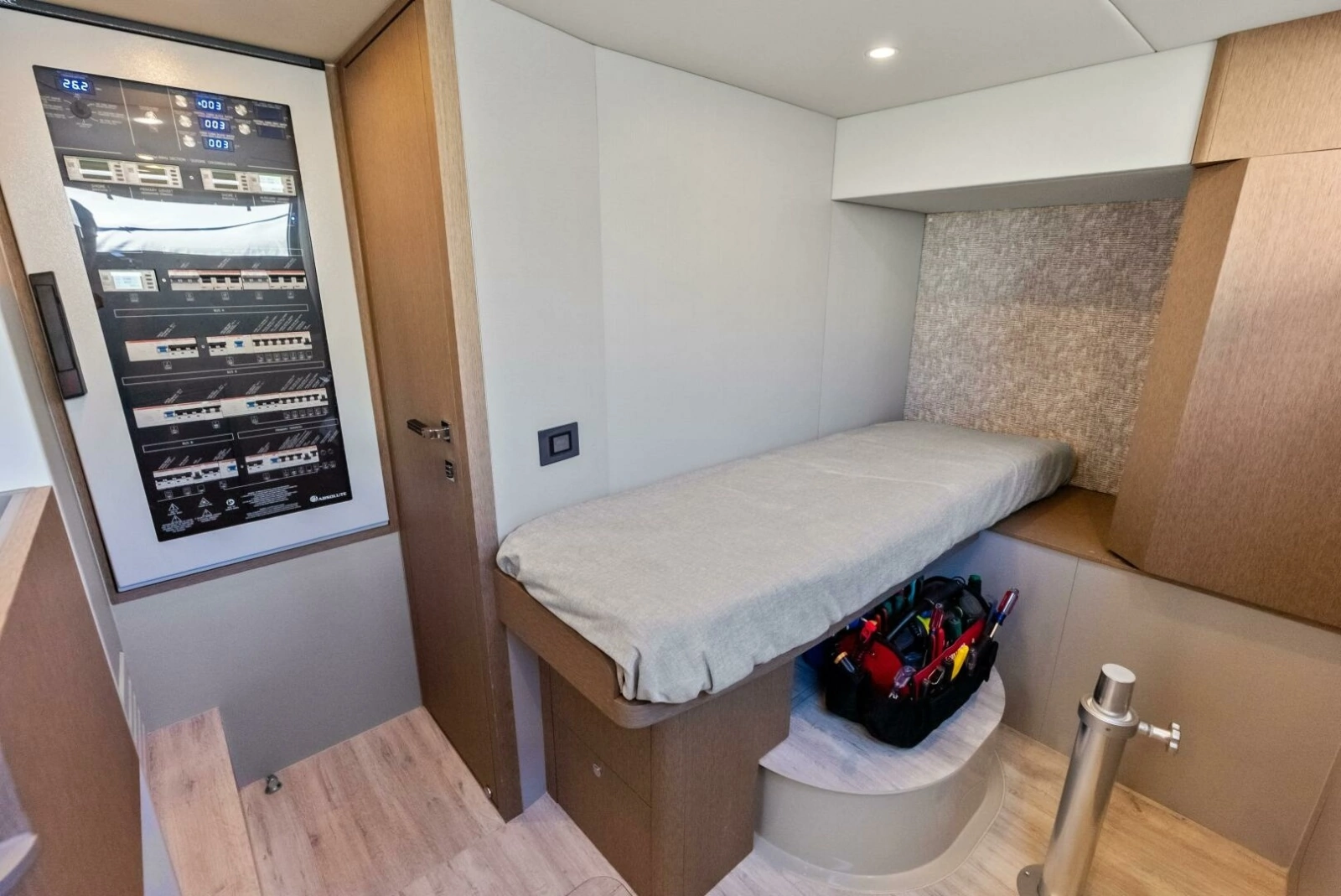 Fantasy Girl 75ft Absolute Yacht For Sale