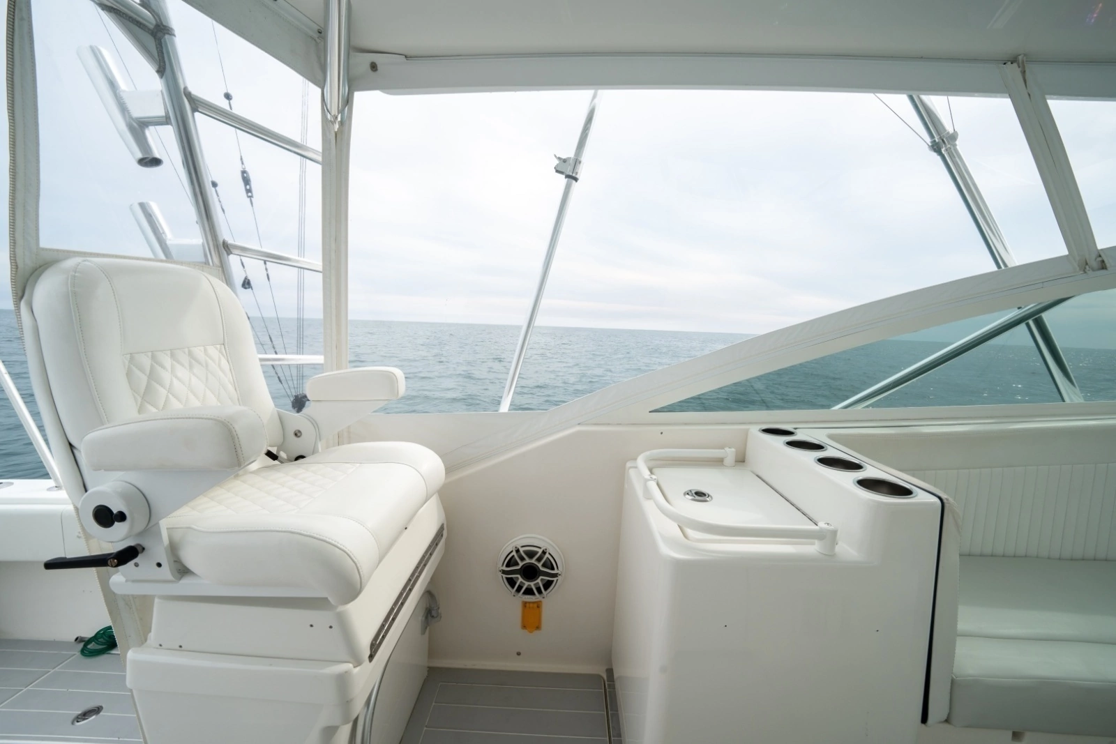 2011 Contender 40 Express