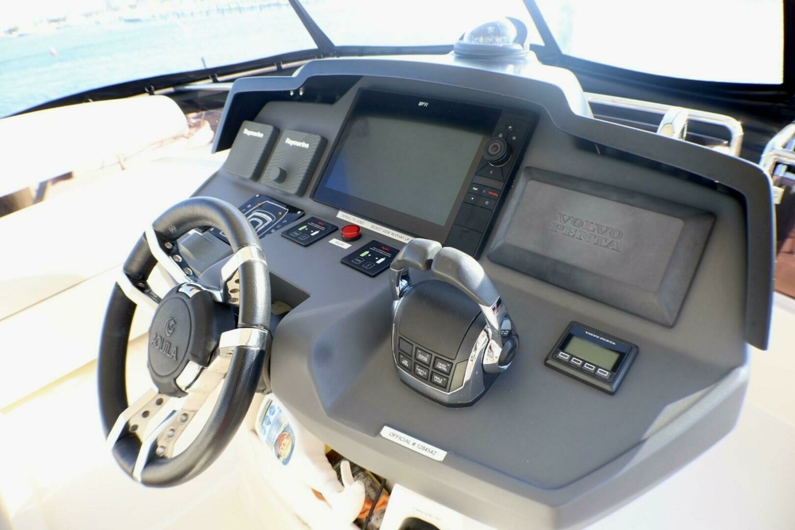 44' 2018 Aquila 44 Yacht