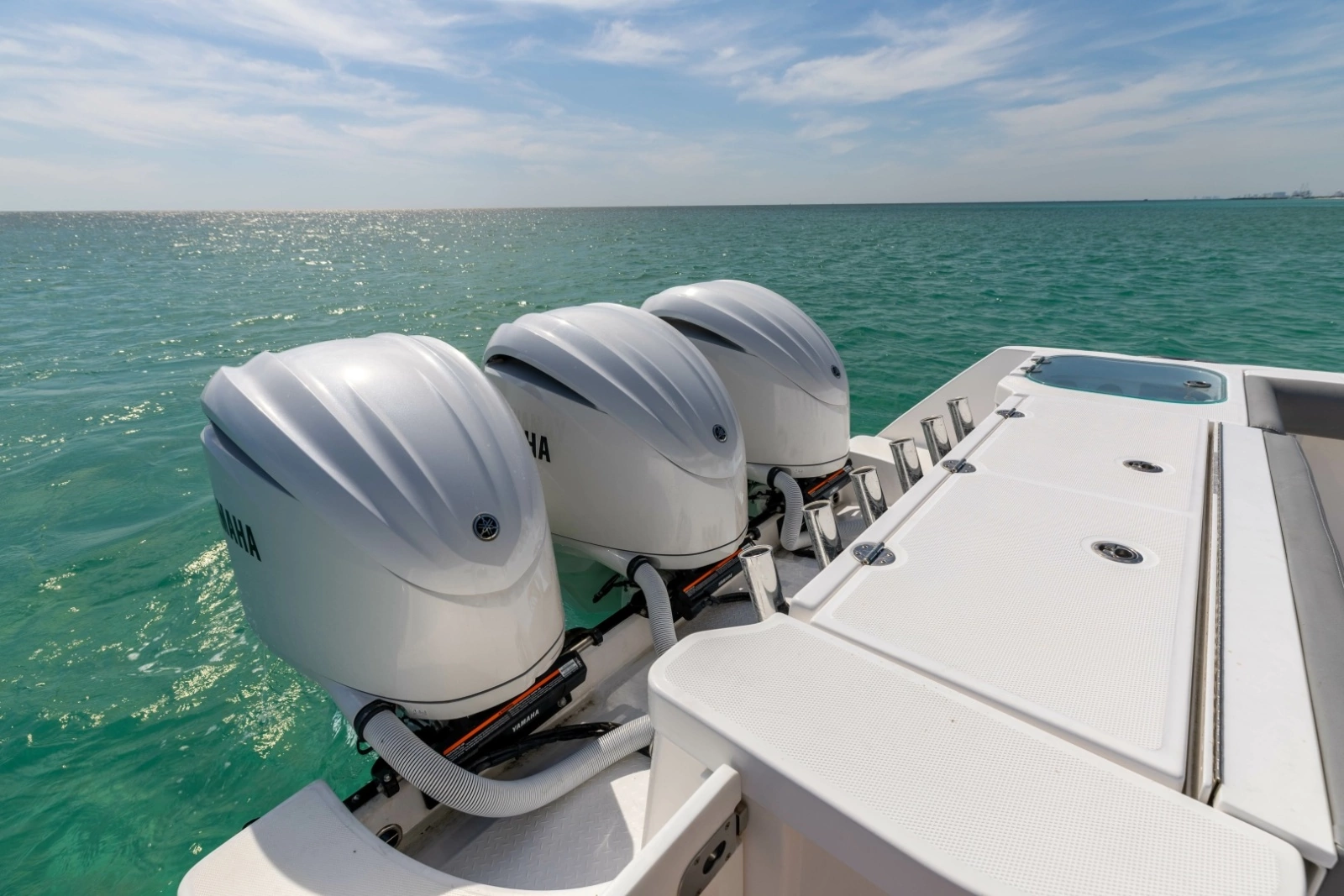 2023 Everglades 365 CC photo 24