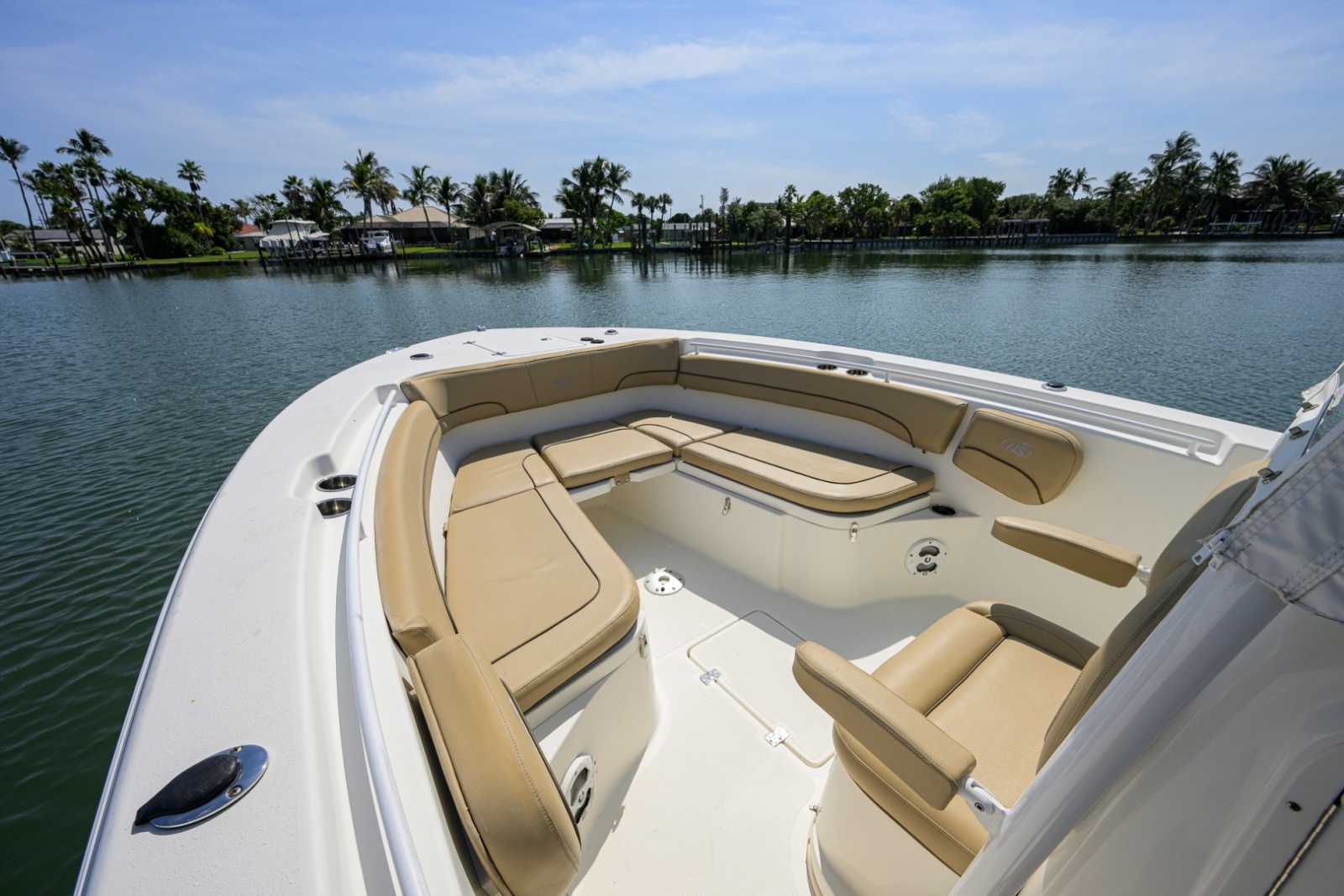 NauticStar 28 - Bow