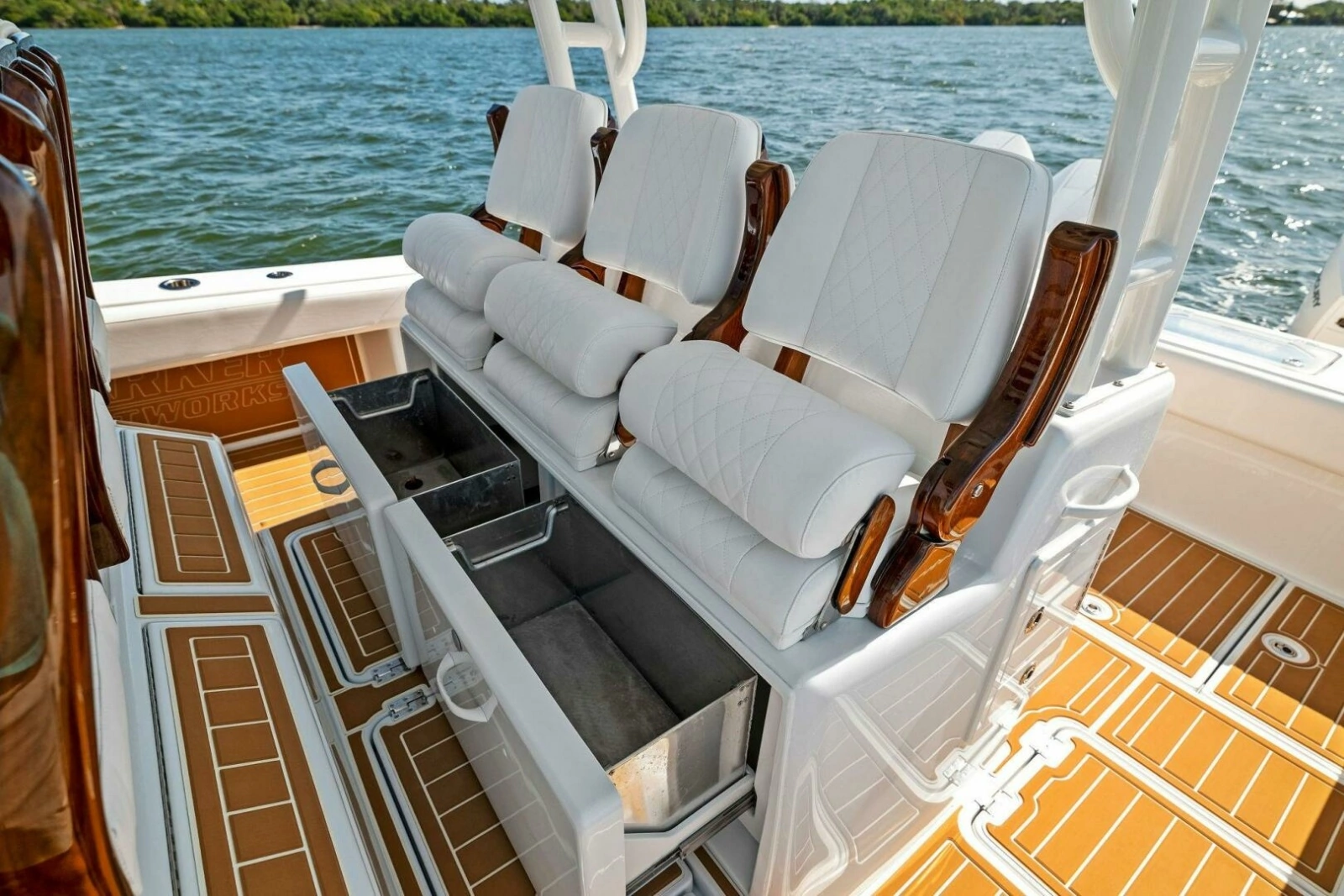 2022 40 Barker Boatworks HPC 