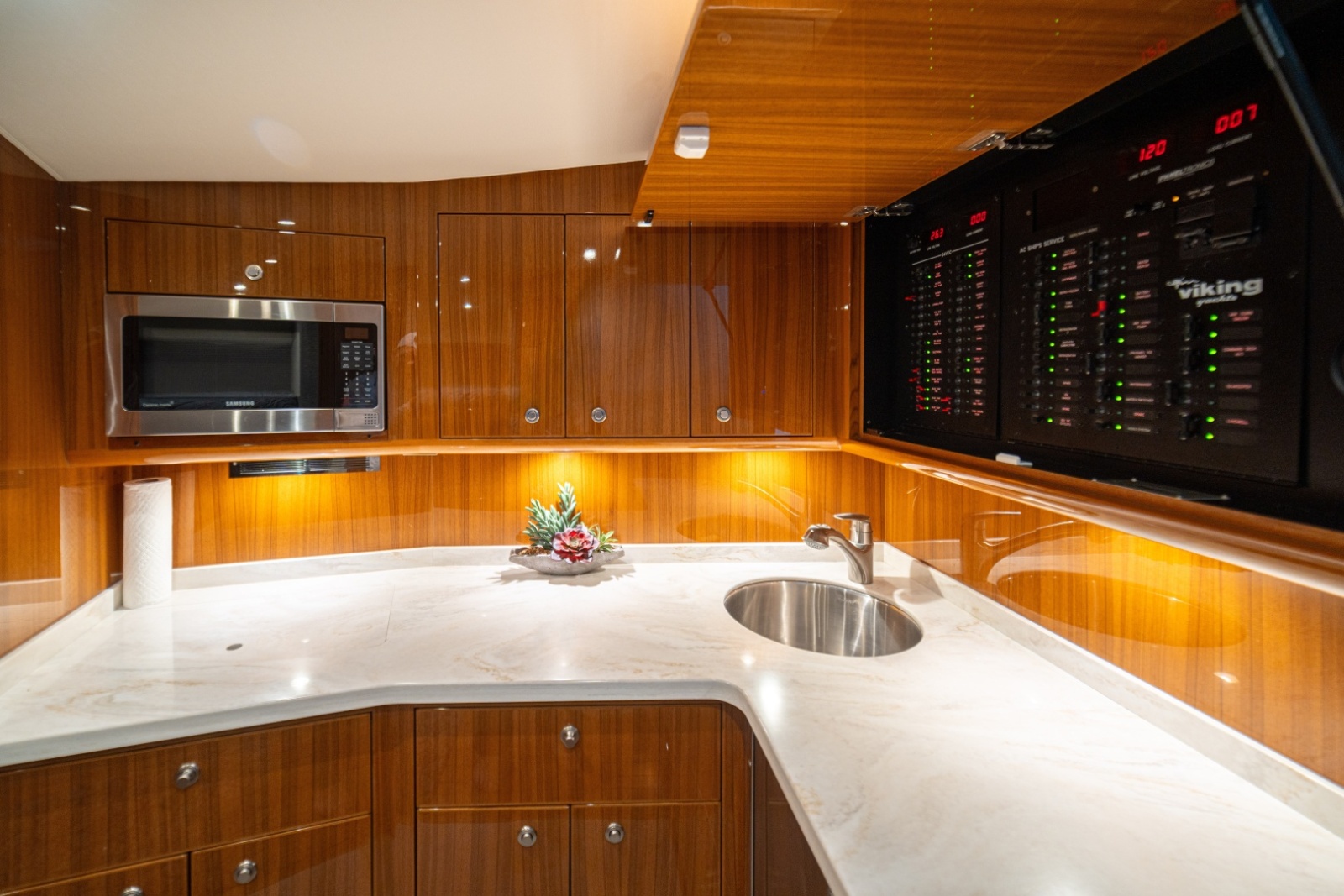 2023 Viking 46 Billfish Galley