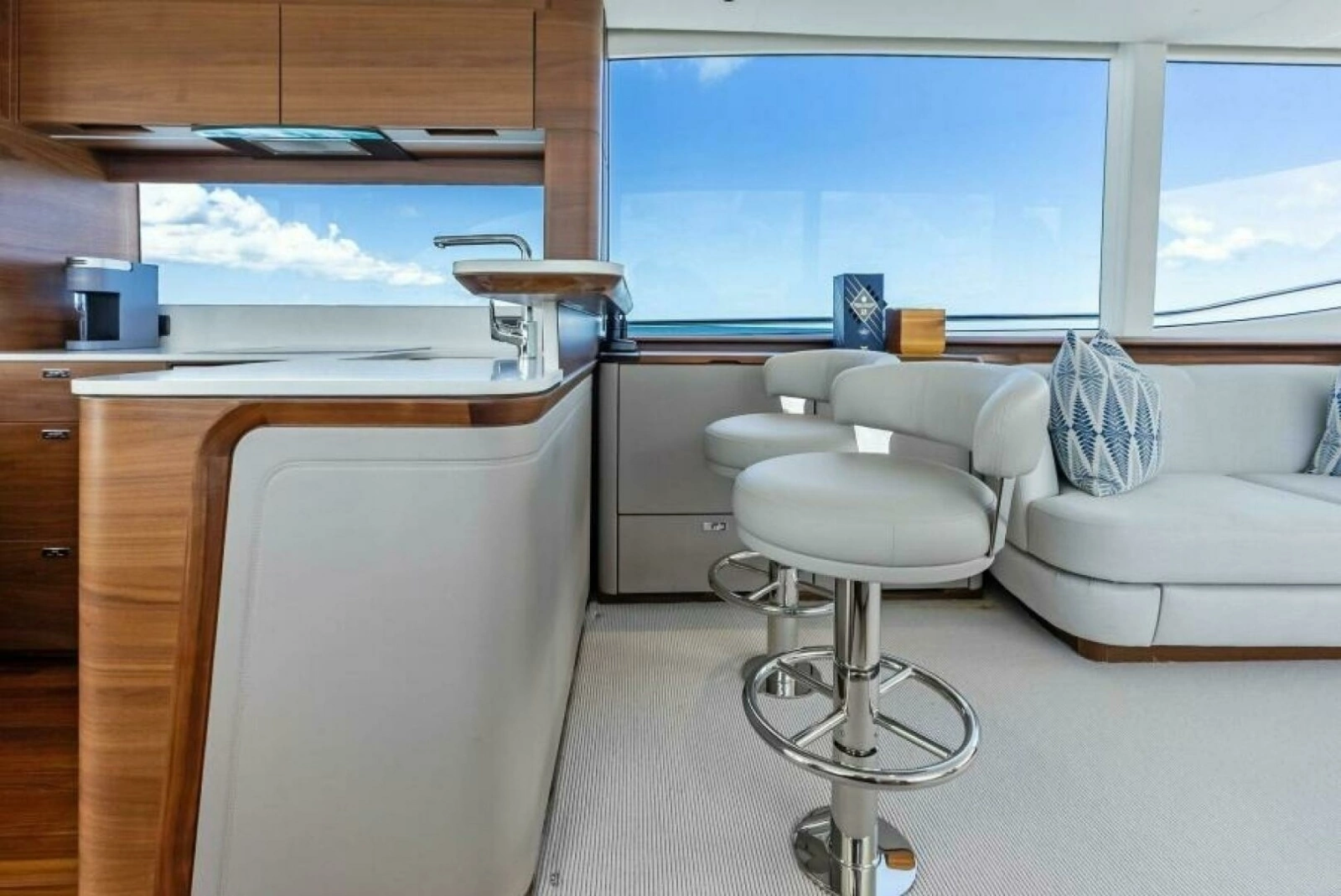 2024 Princess Y72 Motor Yacht