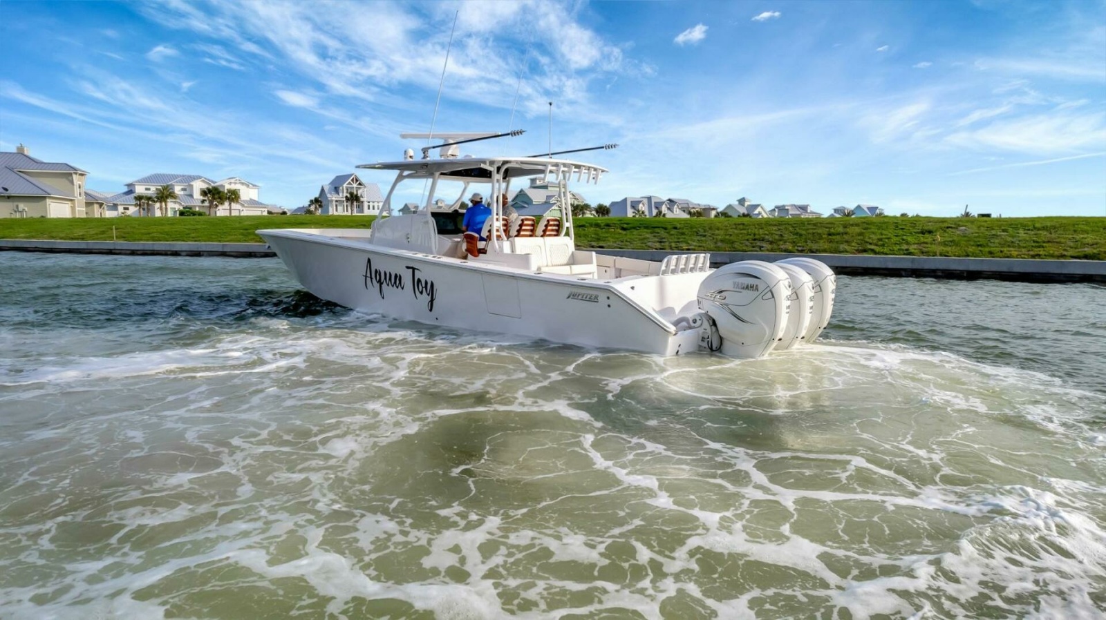 43' 2023 Jupiter 43 Center Console