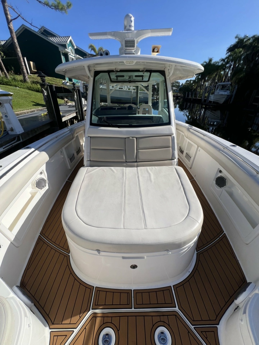 2017 Boston Whaler 380 Outrage