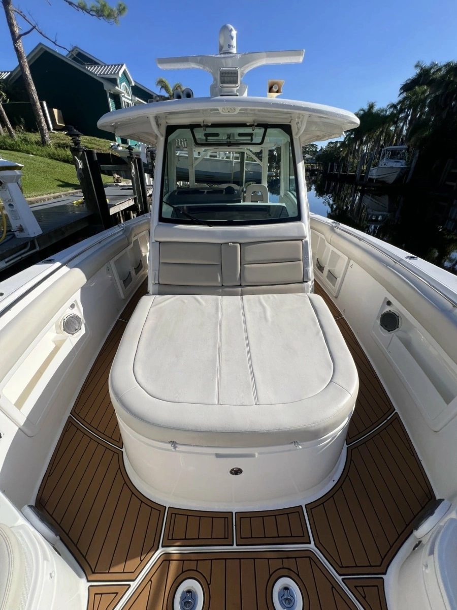 2017 Boston Whaler 380 Outrage