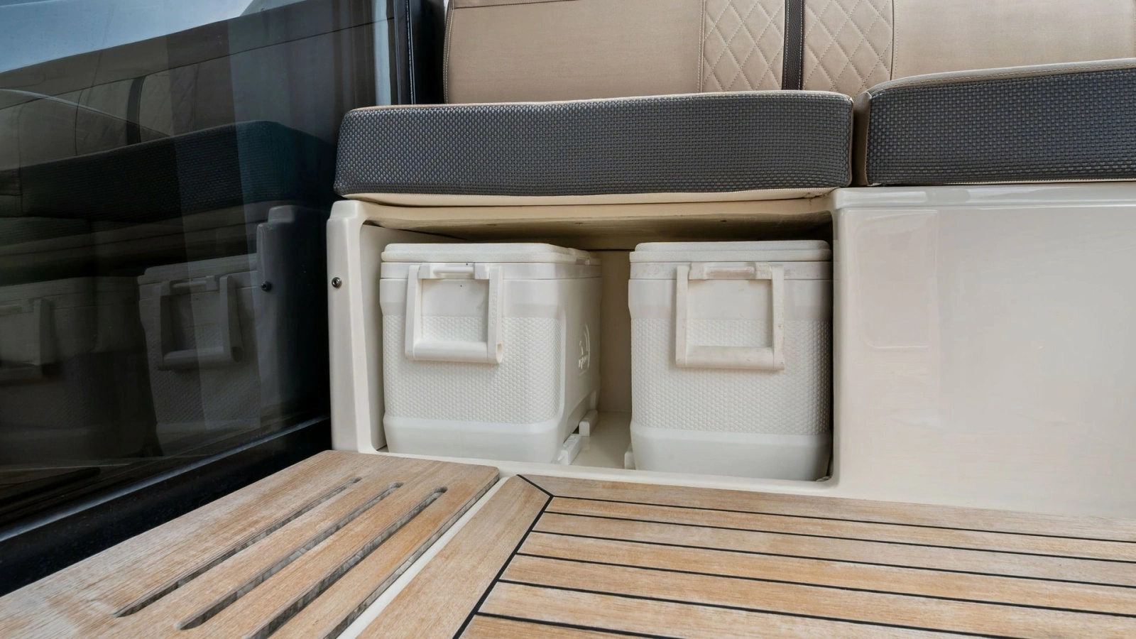Aft Deck Seating with Storage